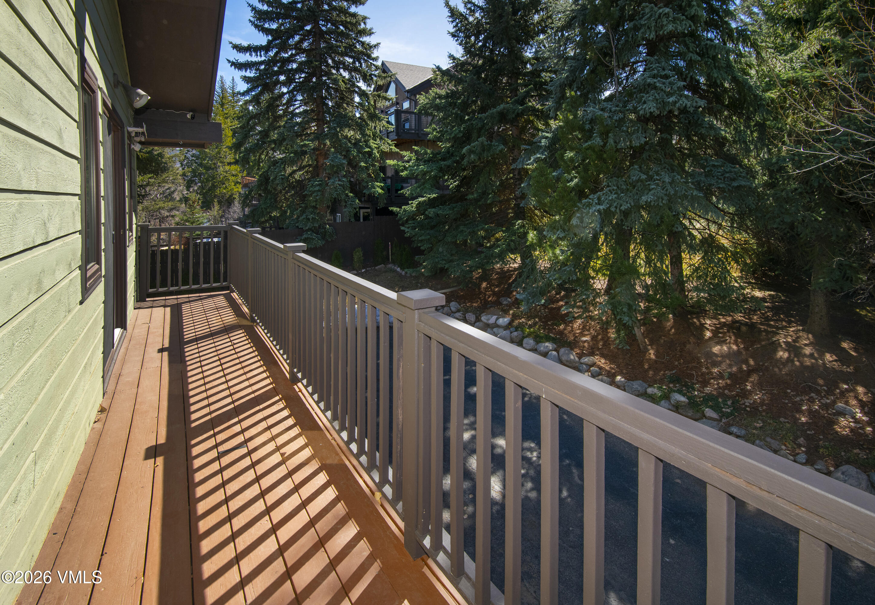 57 E Riverside Road Property Photo 28