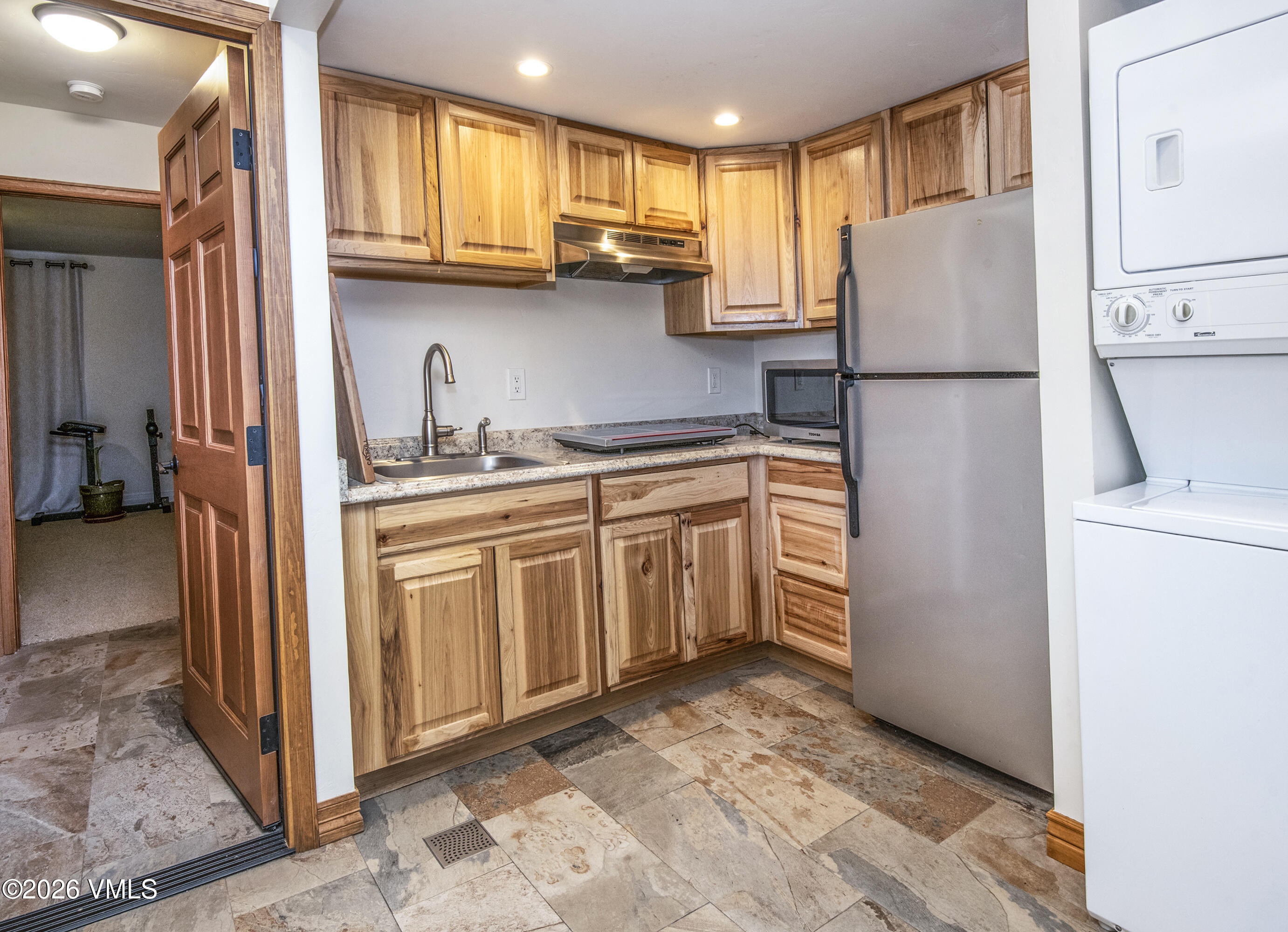 57 E Riverside Road Property Photo 41