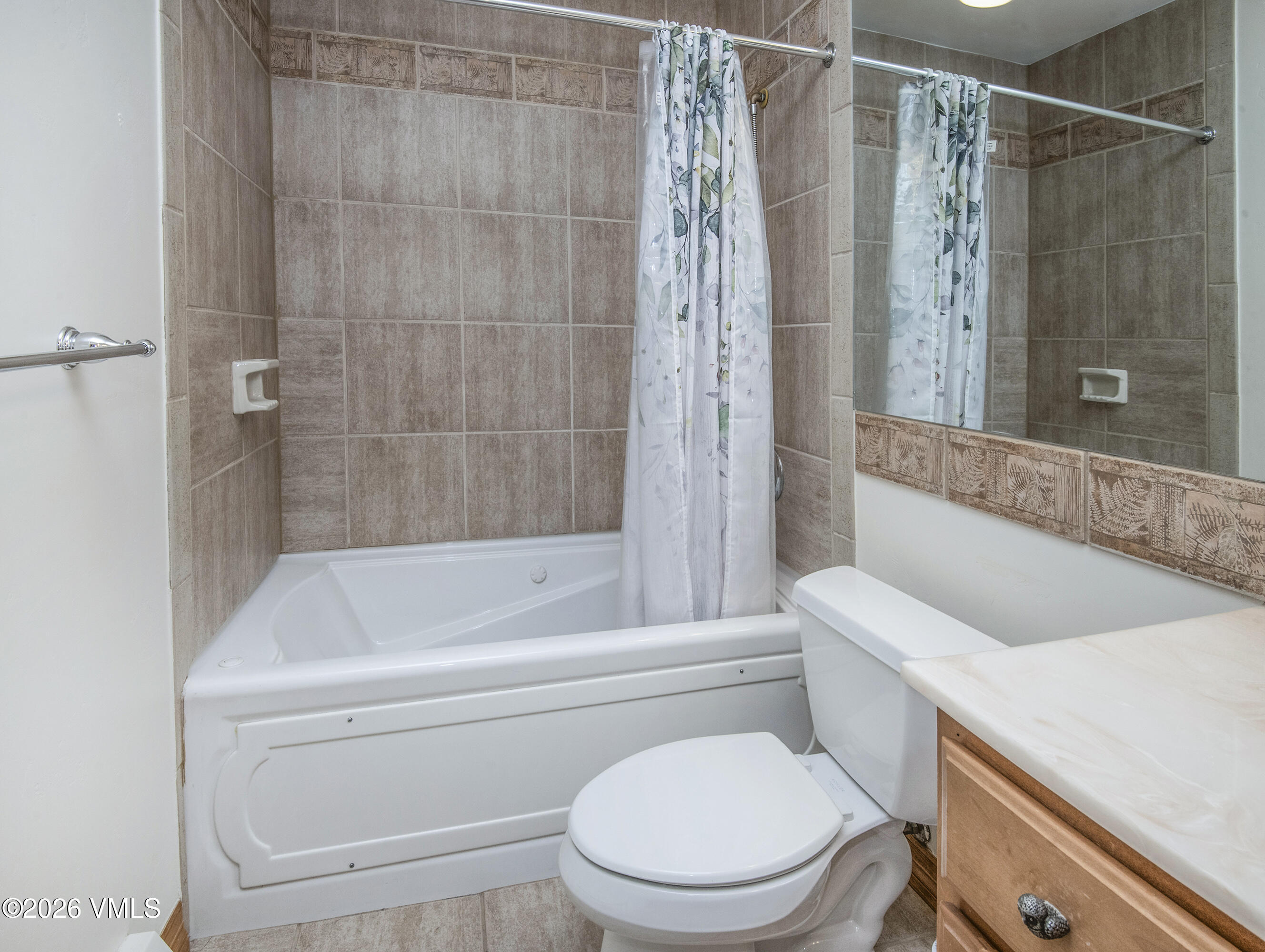 57 E Riverside Road Property Photo 46