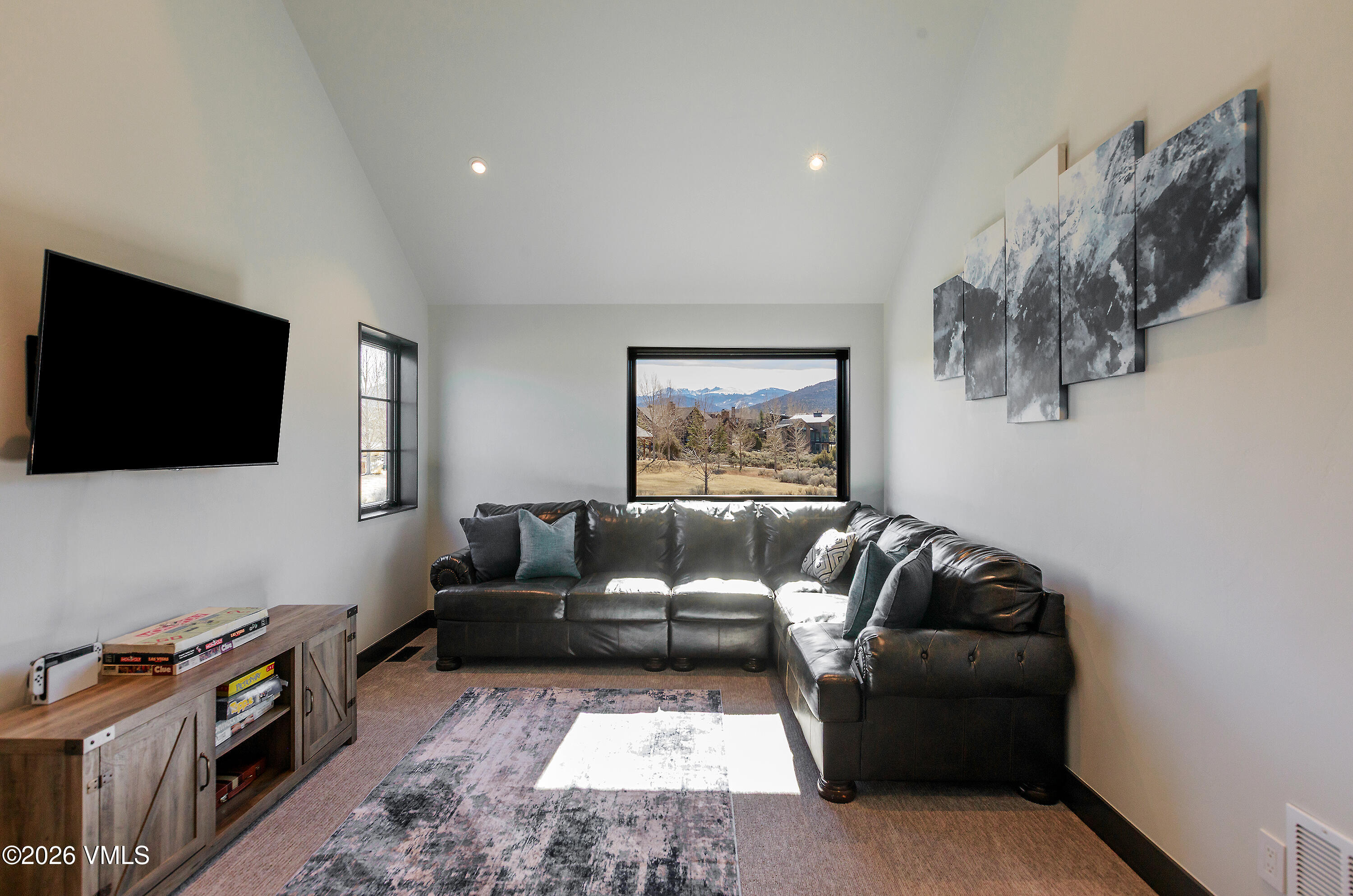19 Aster Court Property Photo 21