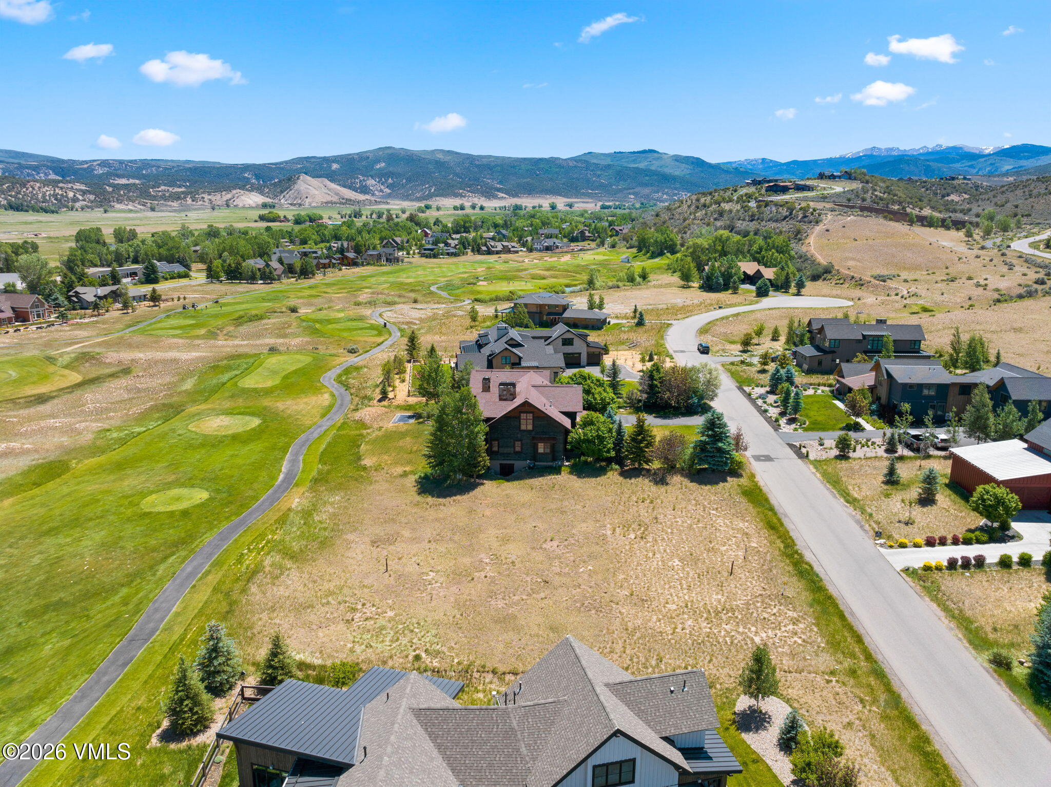 111 Thresher Court Property Photo 8