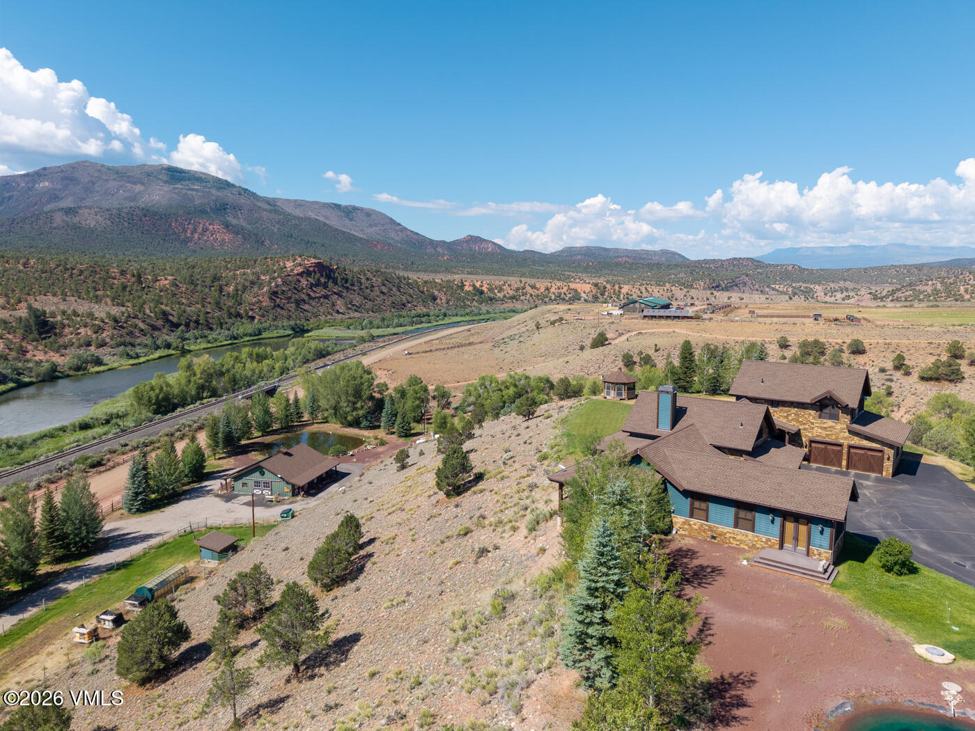 34900 Colorado River Road Property Photo 11