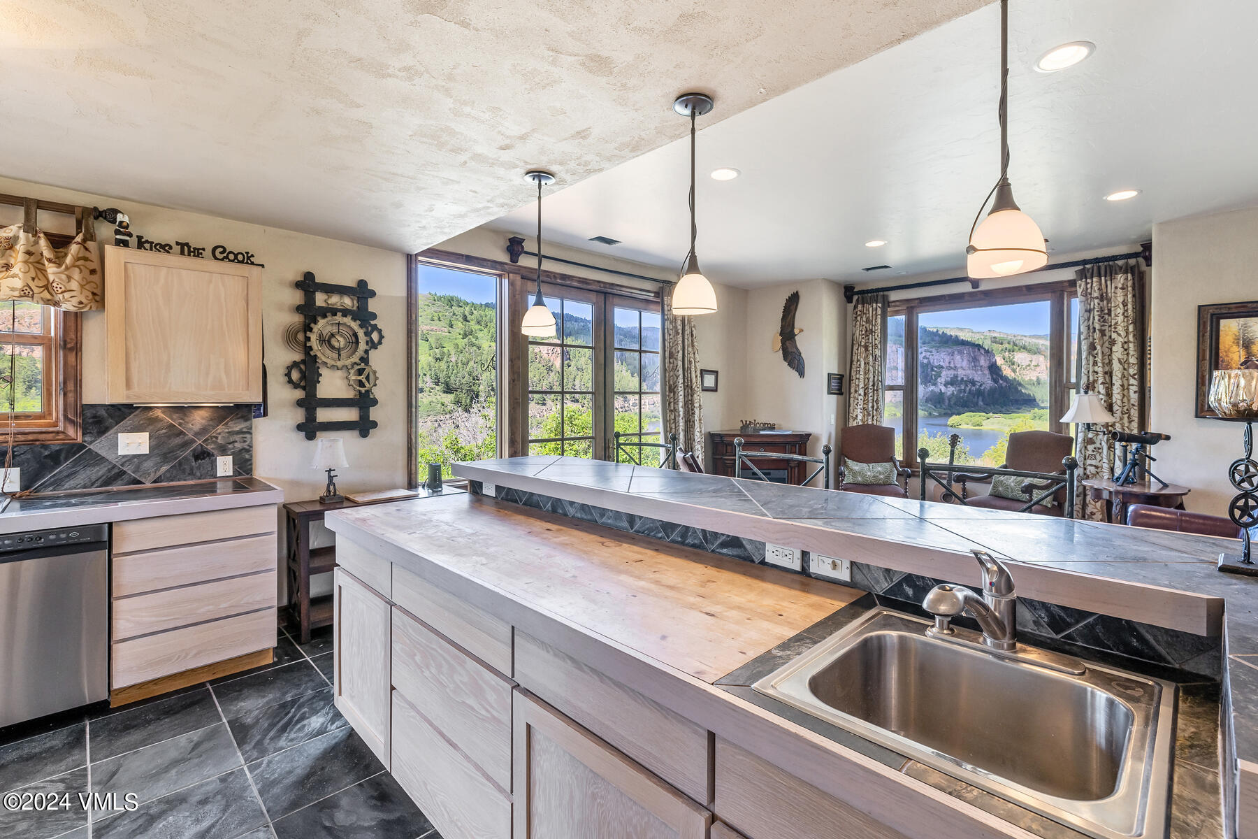 3400 Sweetwater Road Property Photo 11