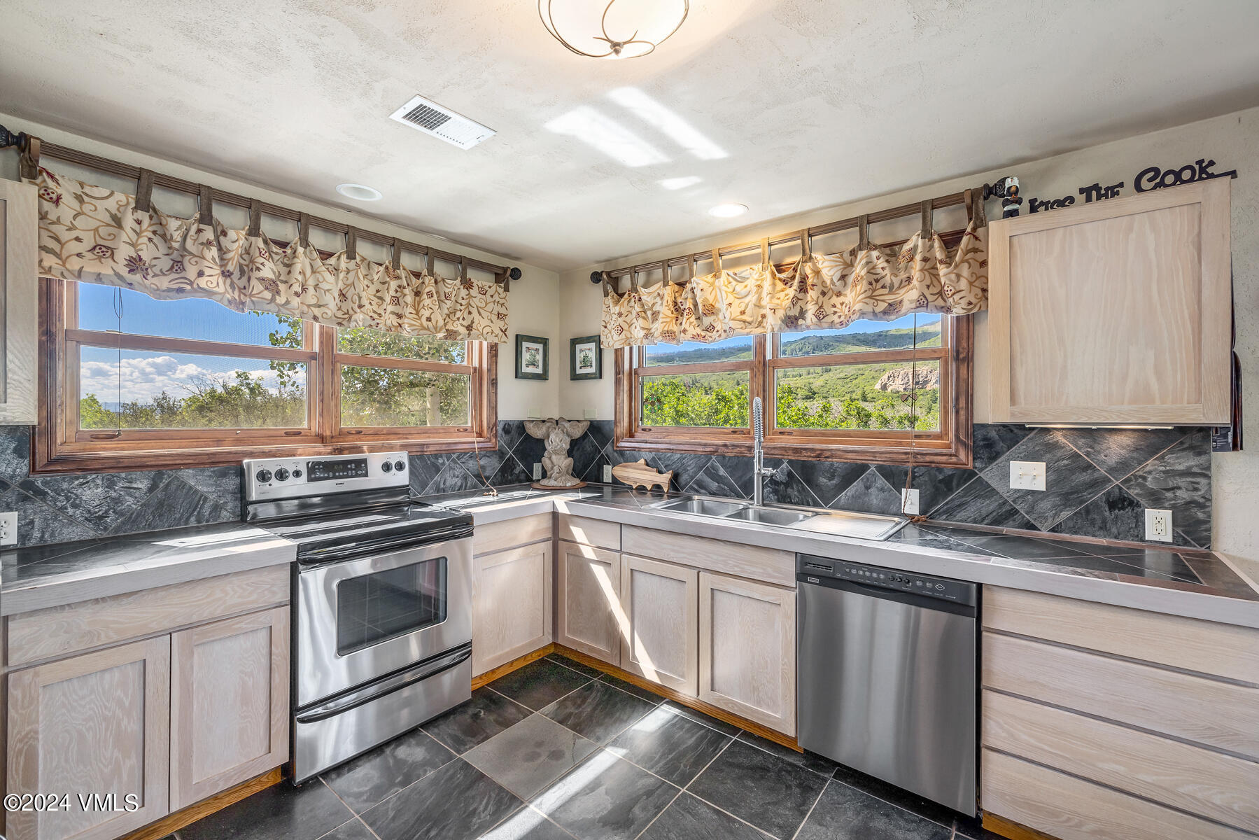 3400 Sweetwater Road Property Photo 26