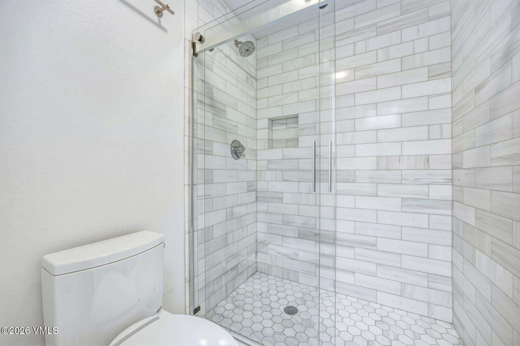 39377 U.s. 6 D205 Property Photo 17