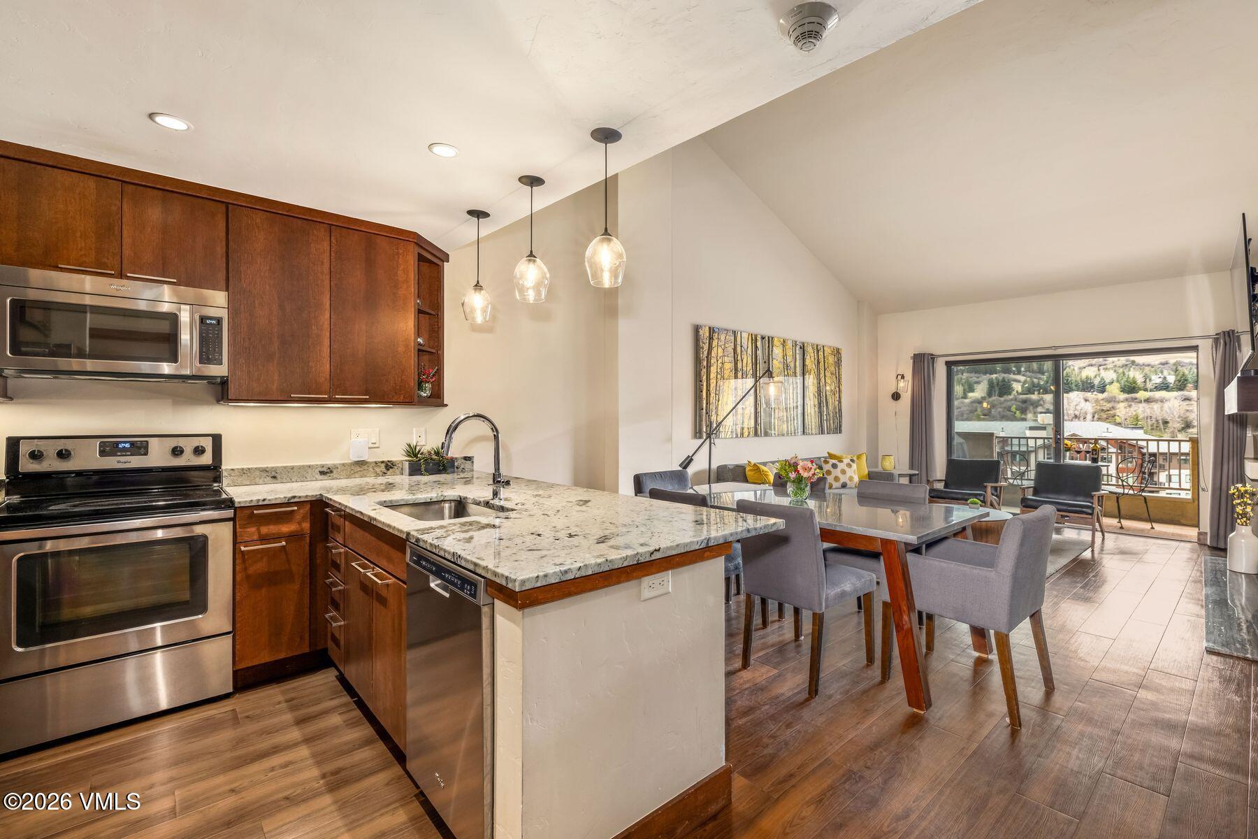 137 Benchmark Road 518 Property Photo 12