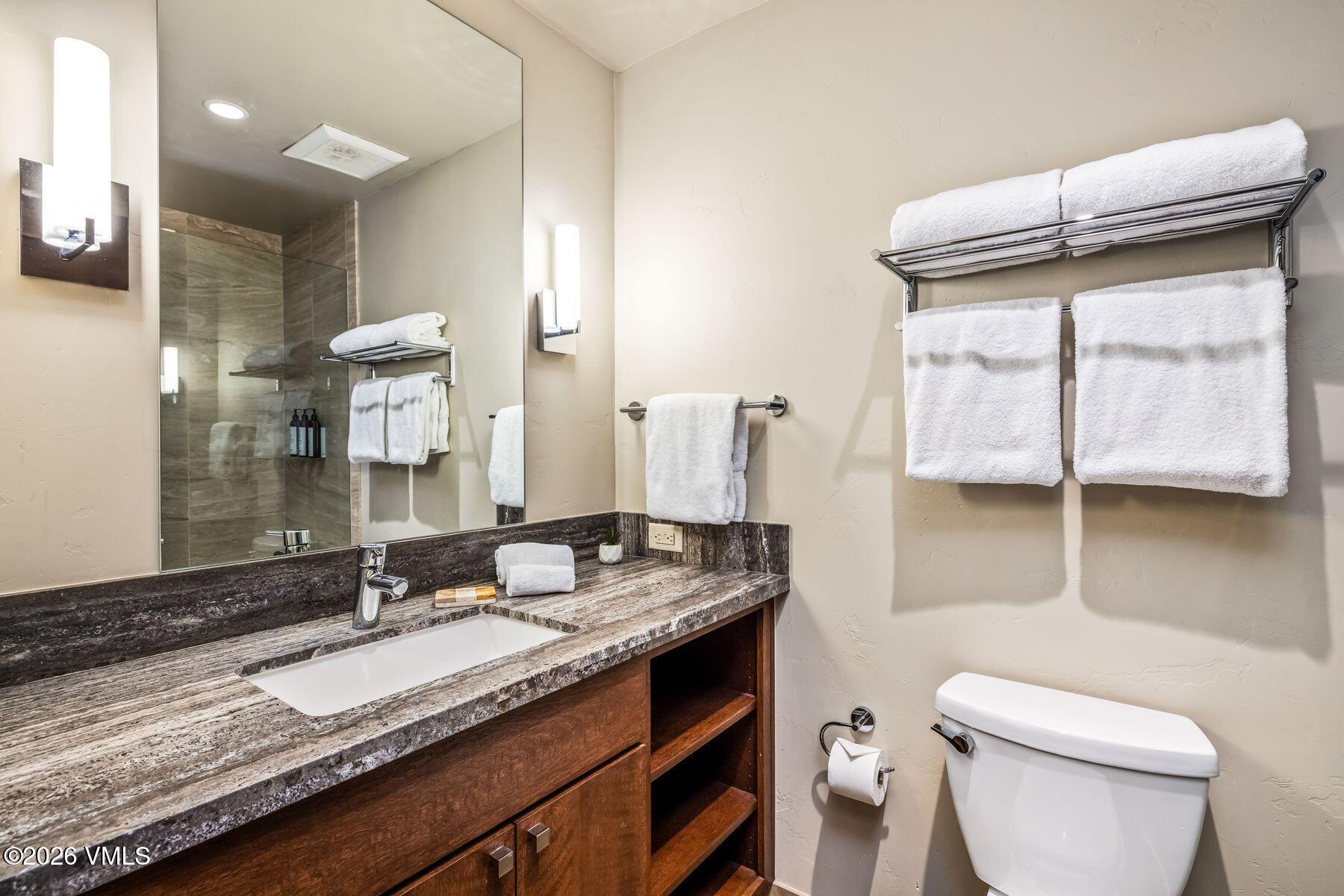 137 Benchmark Road 518 Property Photo 30