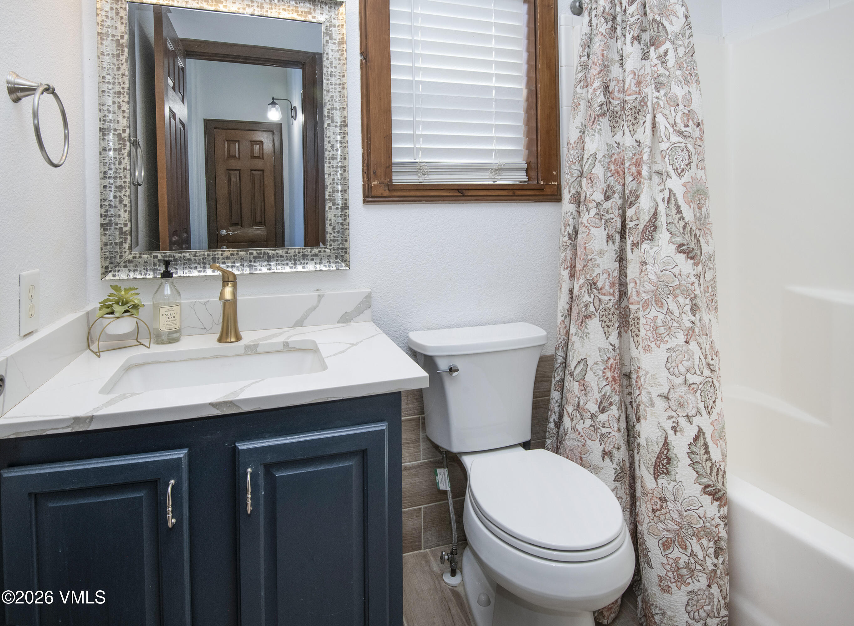 102 Cut Throat Loop Property Photo 17