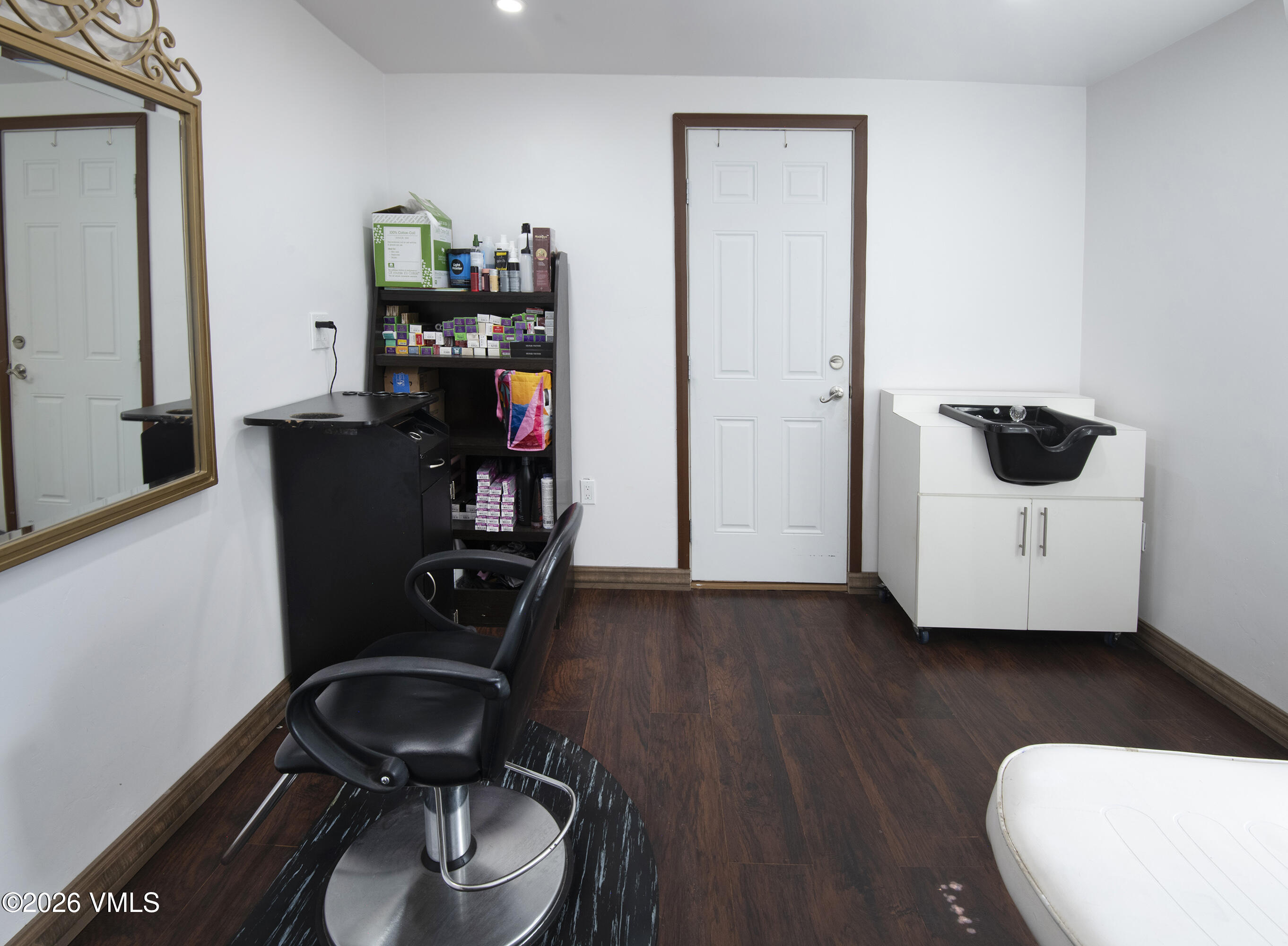 102 Cut Throat Loop Property Photo 22