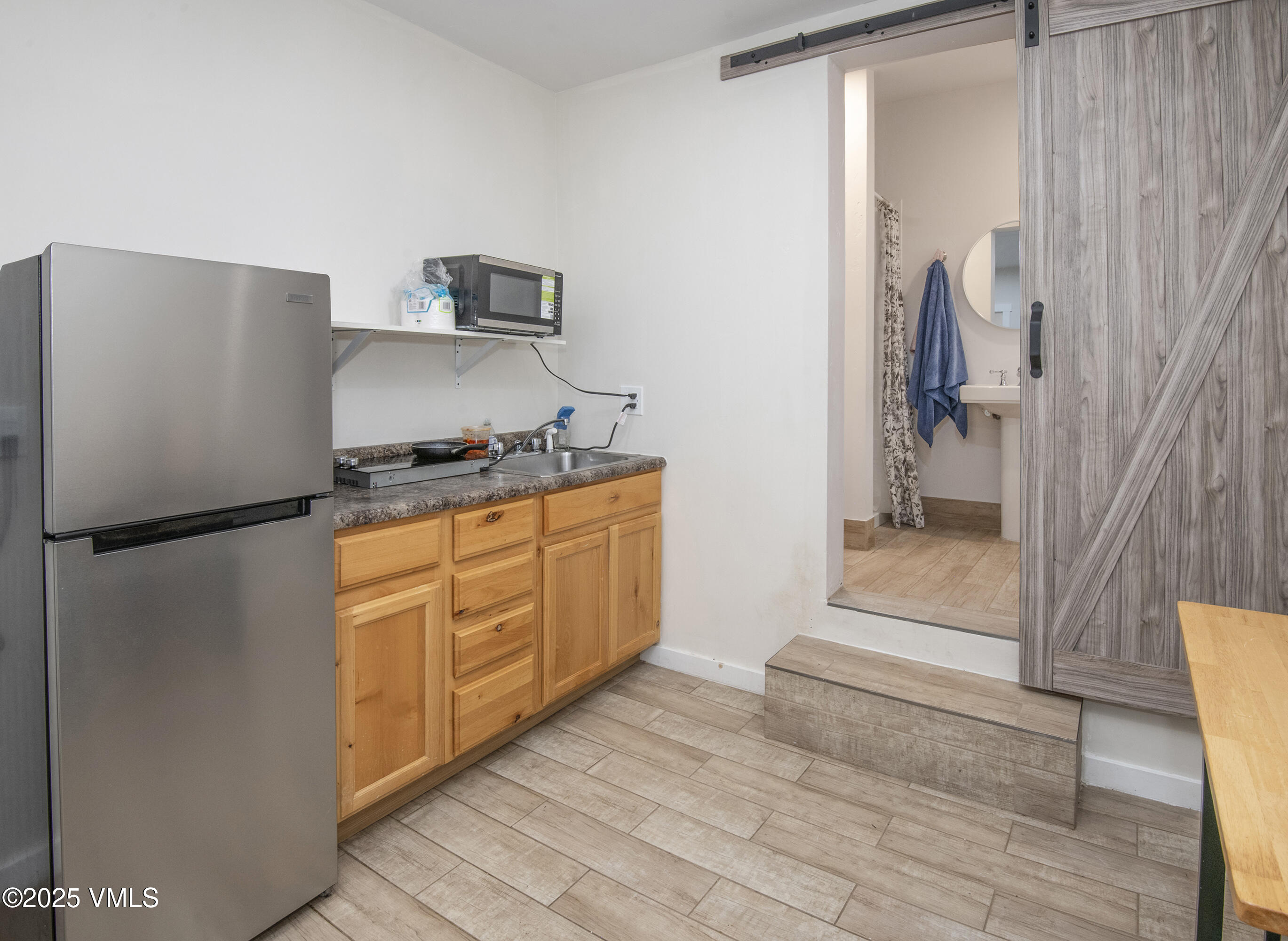 102 Cut Throat Loop Property Photo 29