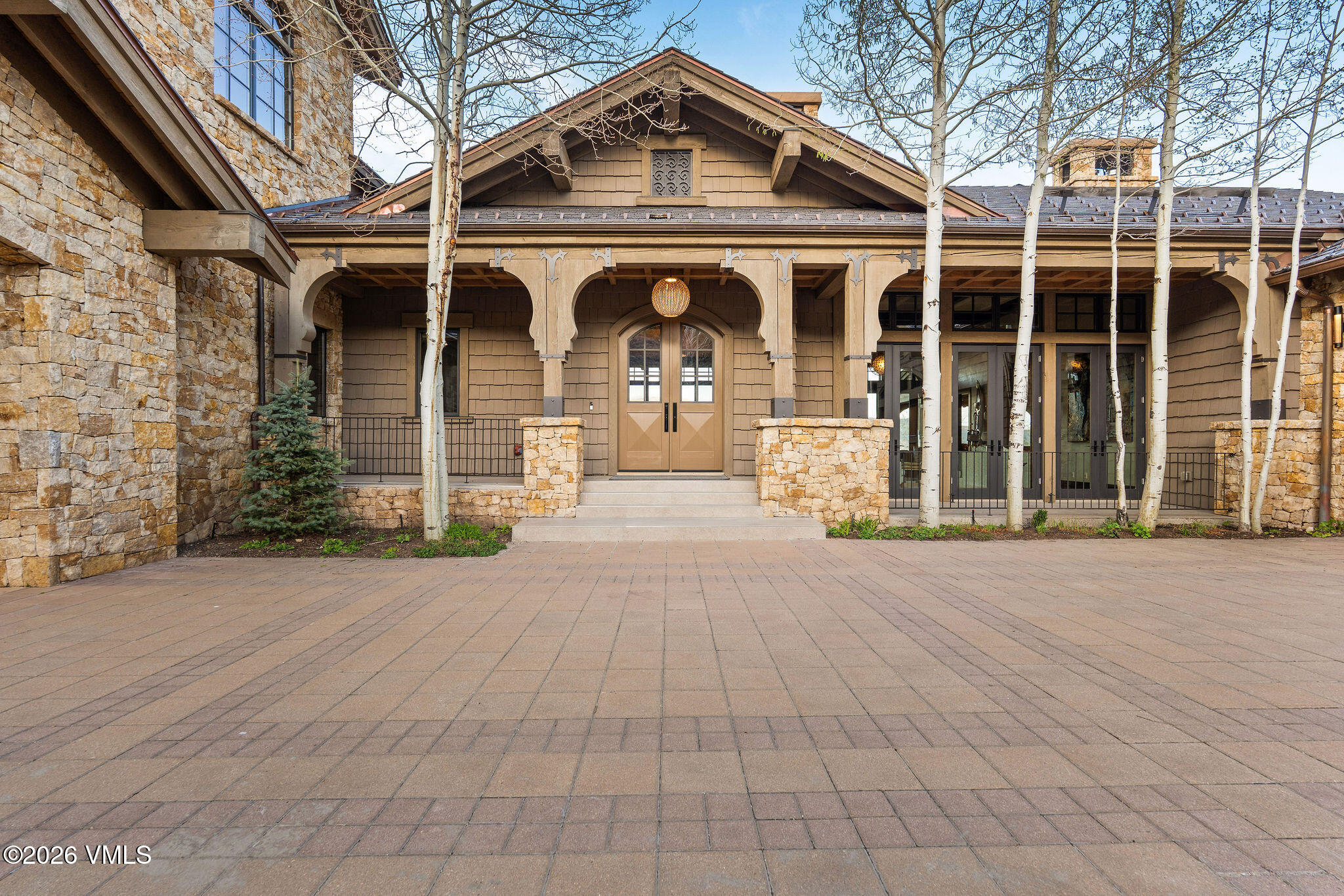 300 Aspen Bluff Lane Property Photo 1