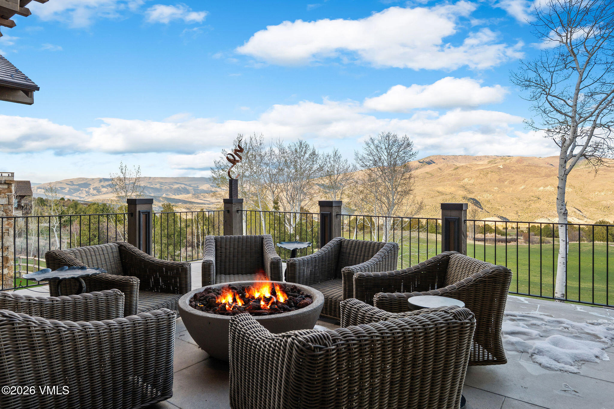 300 Aspen Bluff Lane Property Photo 6