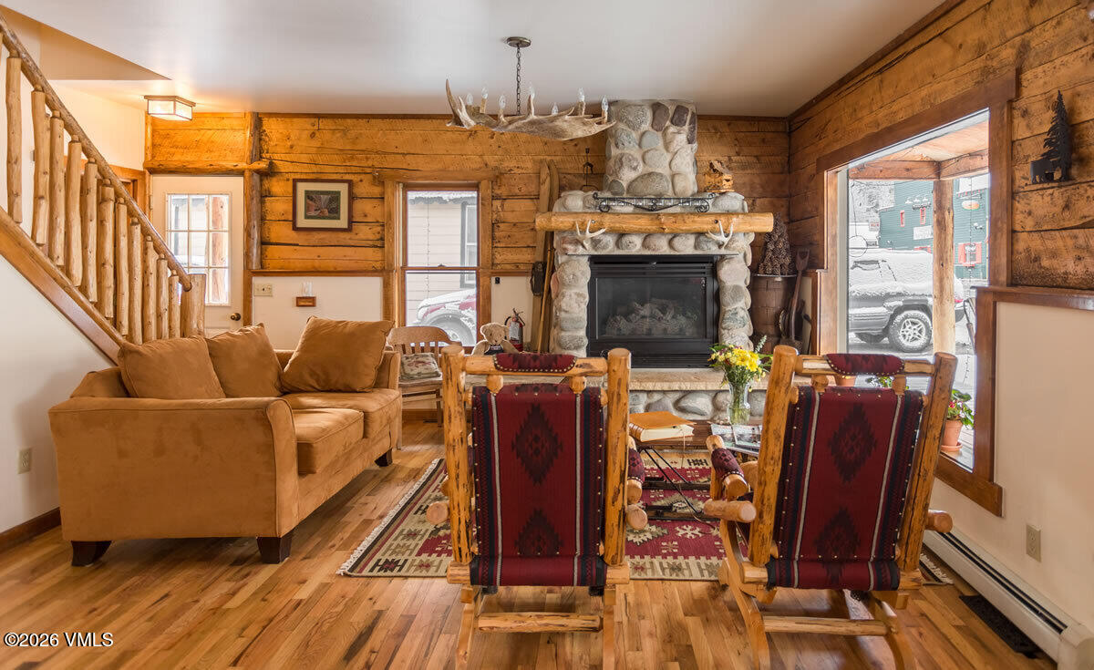 1013945 Property Photo 3