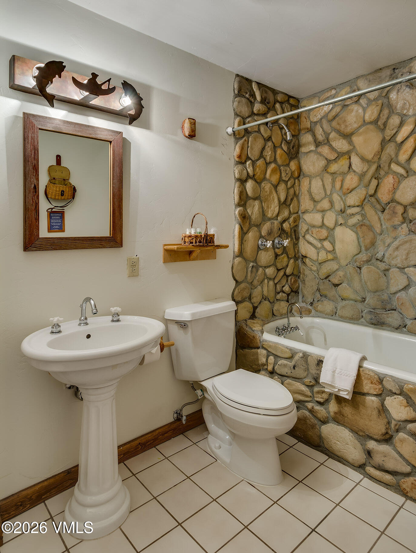 1013945 Property Photo 9