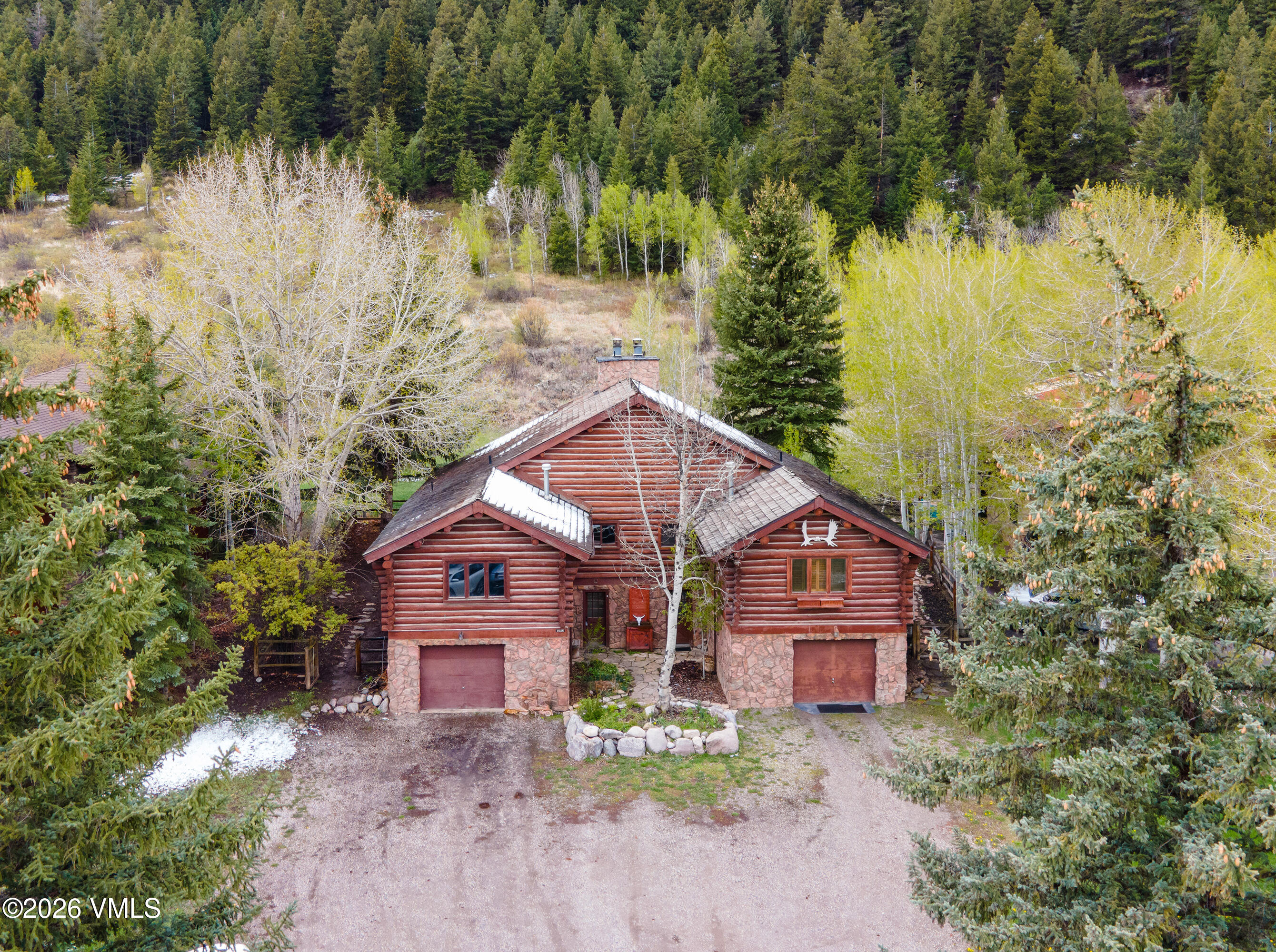 1026 Deer Boulevard B Property Photo 2