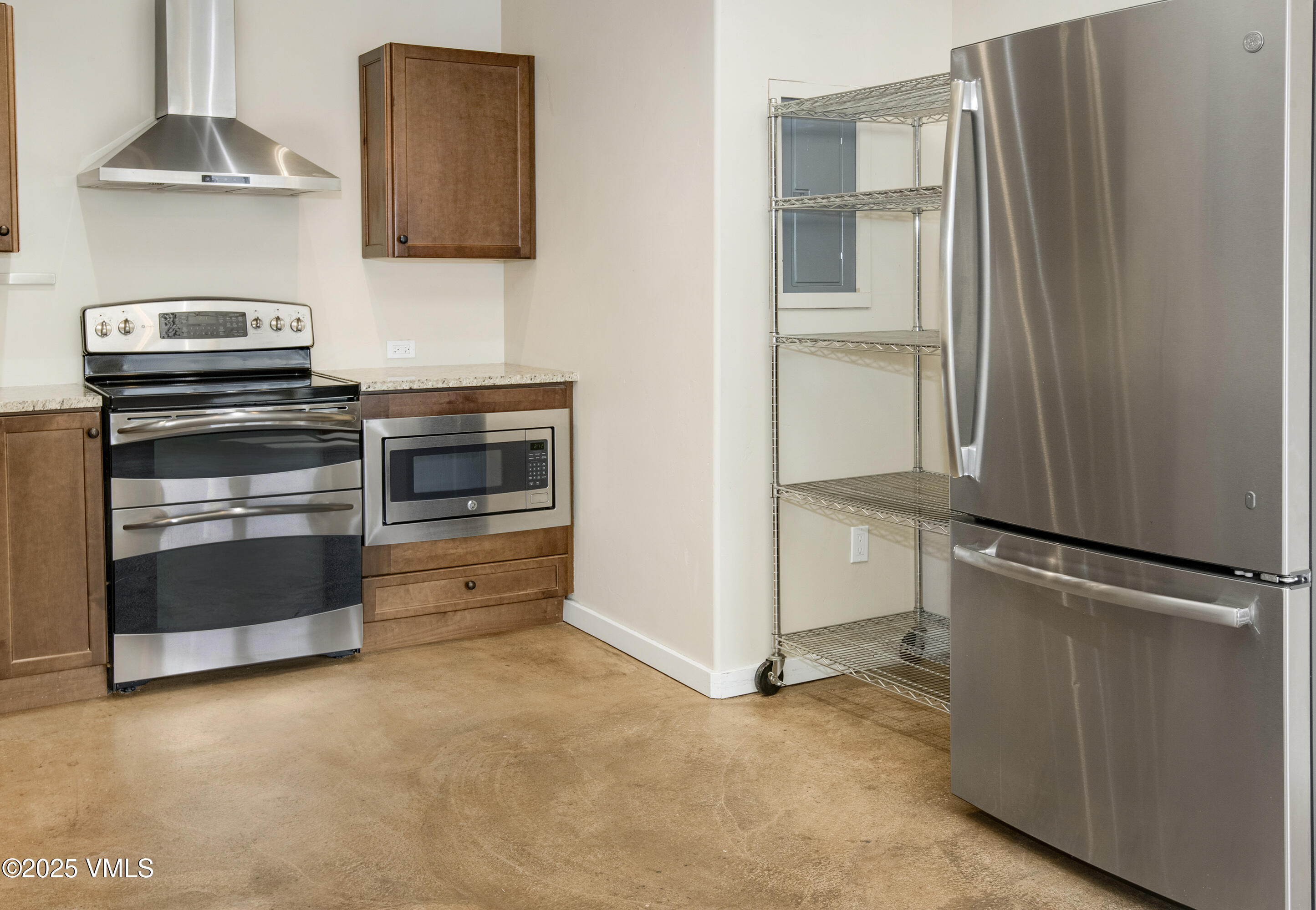 300 First Street B Property Photo 12