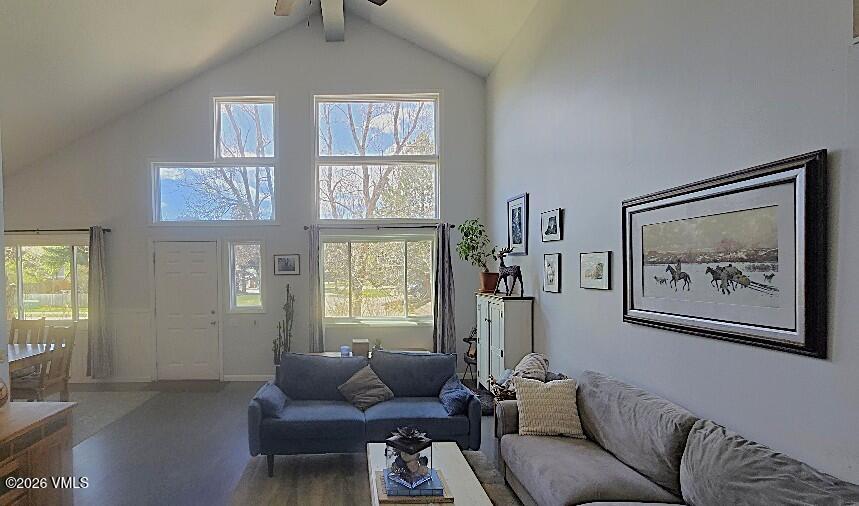 718 Bull Run Property Photo 5