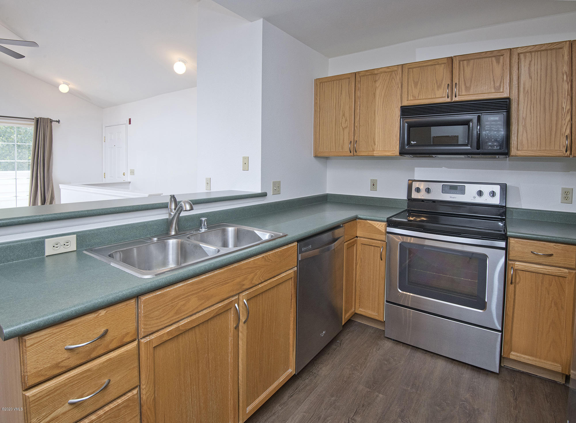 2103 Crazy Horse Circle Property Photo 7