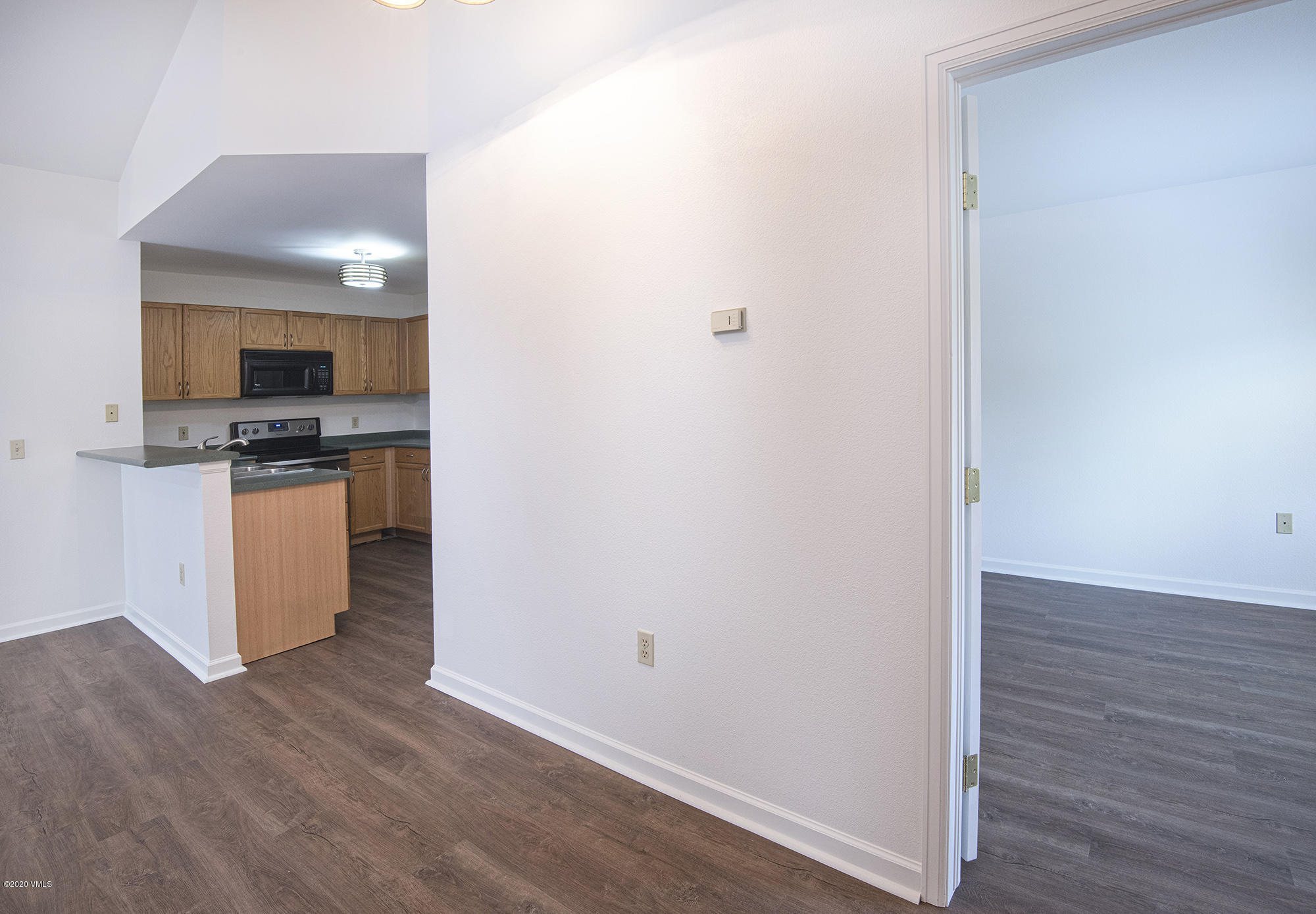2103 Crazy Horse Circle Property Photo 8