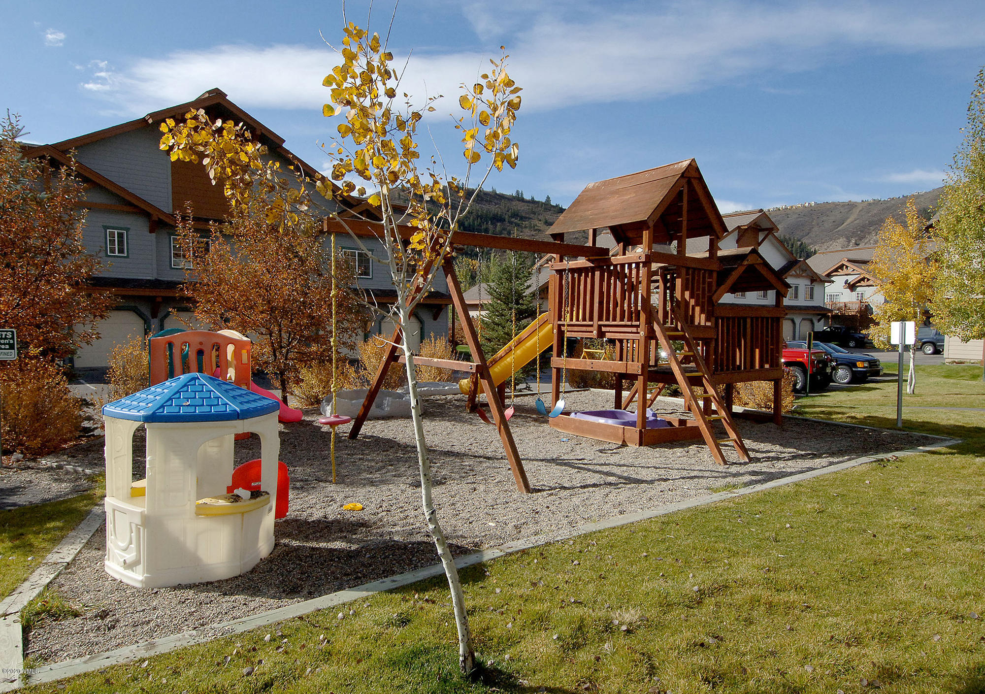 2103 Crazy Horse Circle Property Photo 24