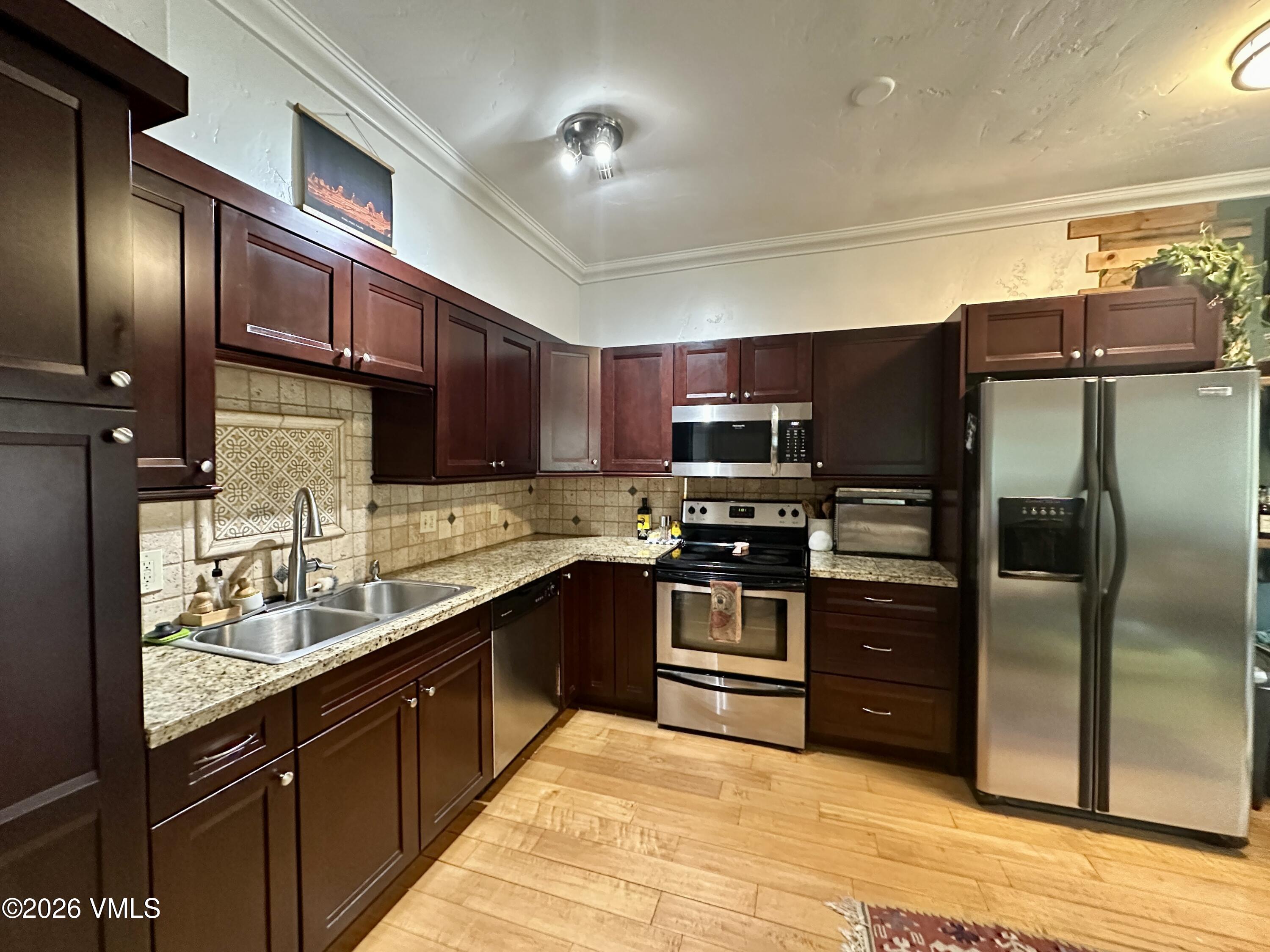 4192 Spruce Way Unit 103a Property Photo 5