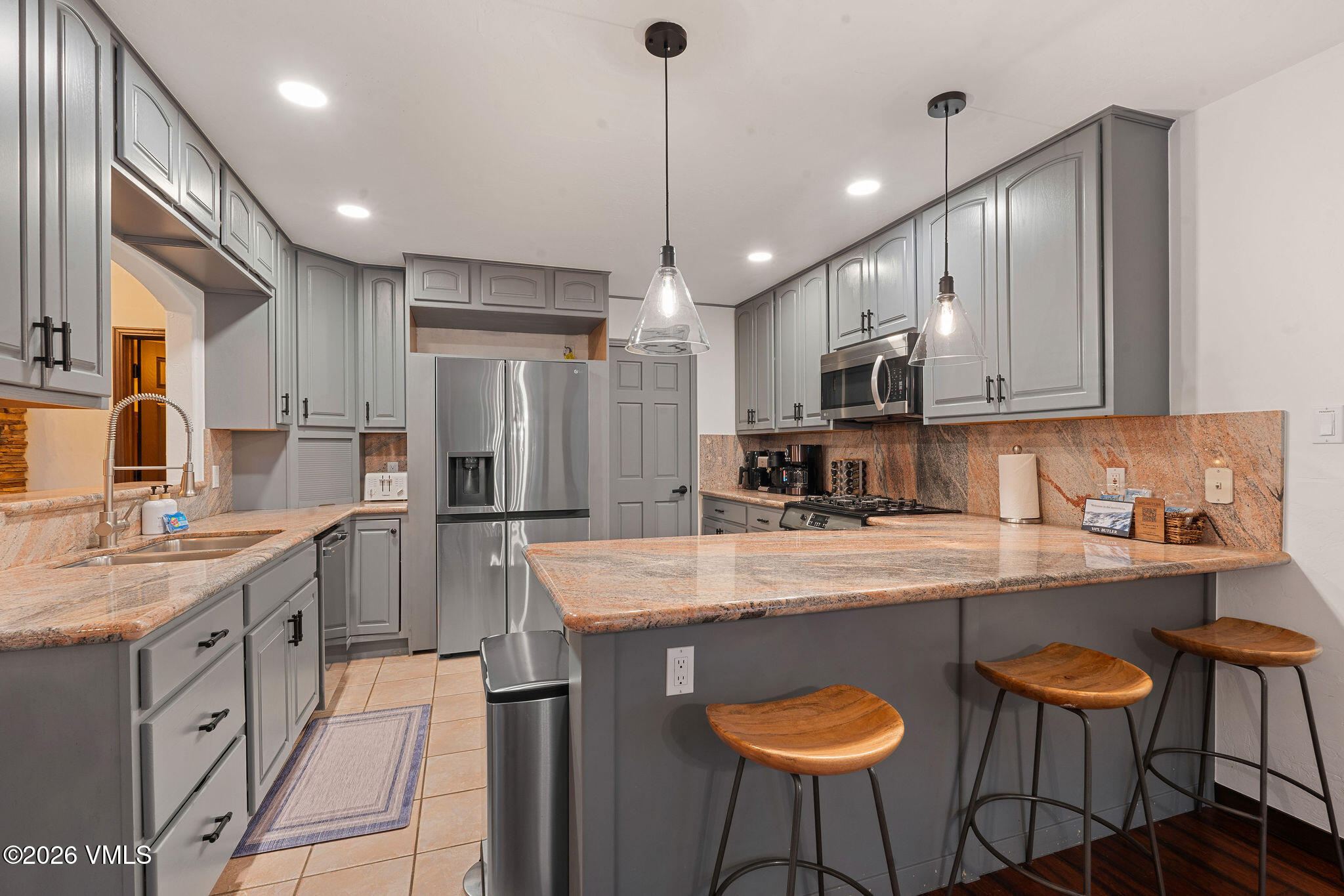 4501 Spruce Way # B Property Photo 3