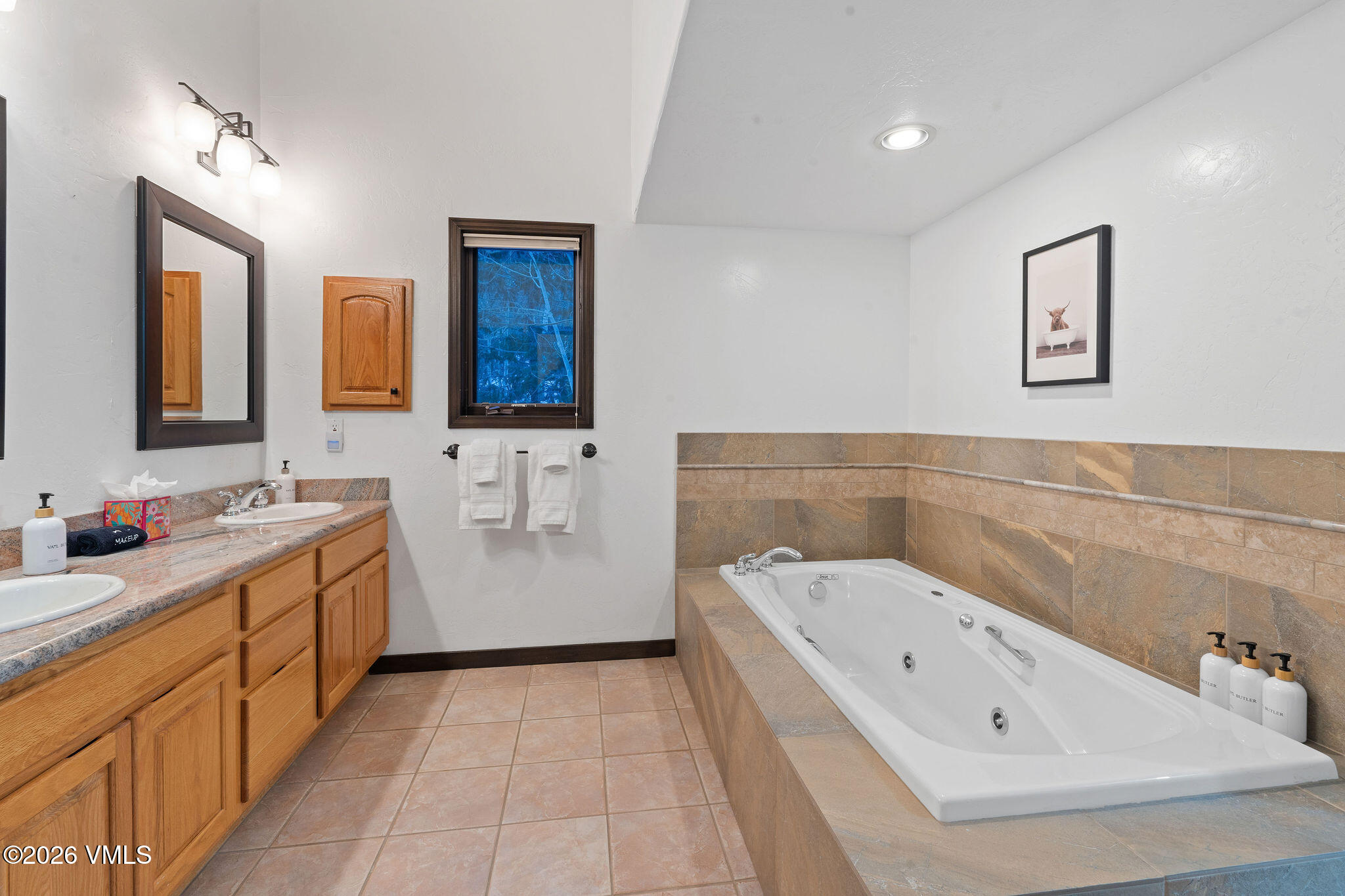 4501 Spruce Way # B Property Photo 6