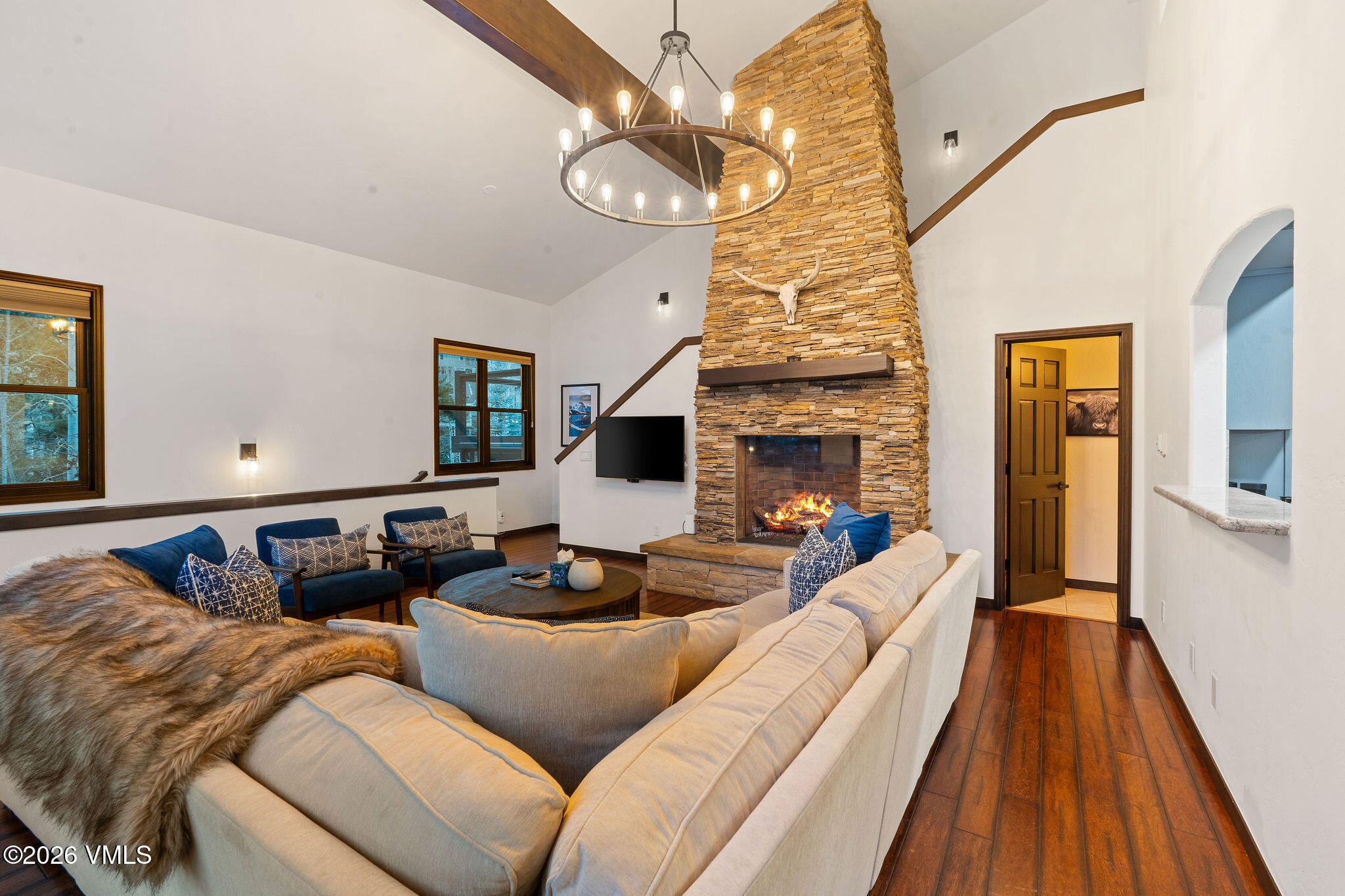 4501 Spruce Way # B Property Photo 8