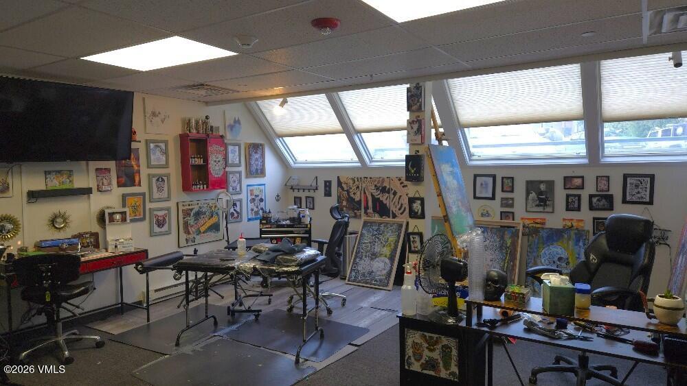 120 E 3rd Street Property Photo 21