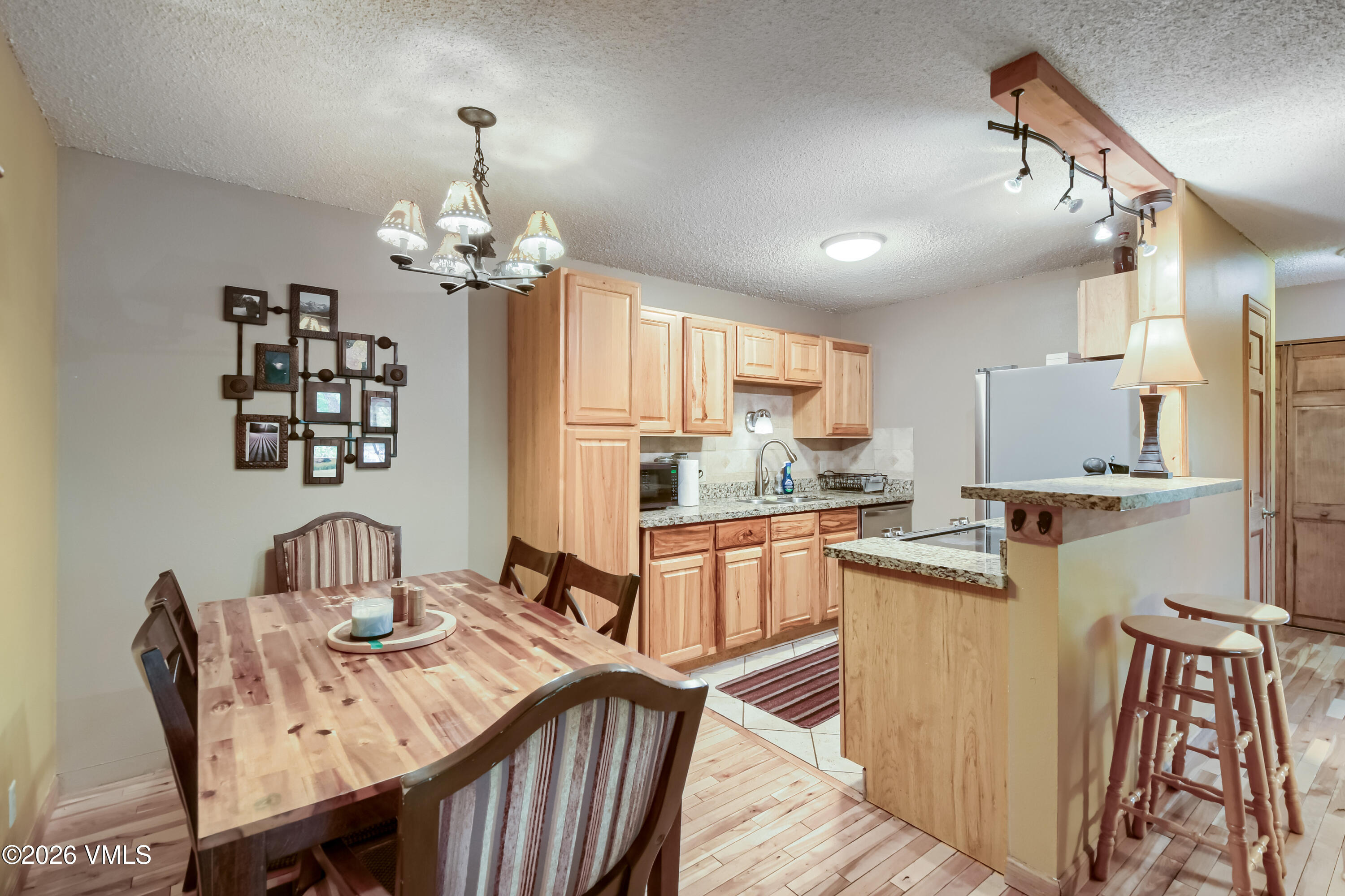 1061 W Beaver Creek Boulevard I-302 Property Photo 1