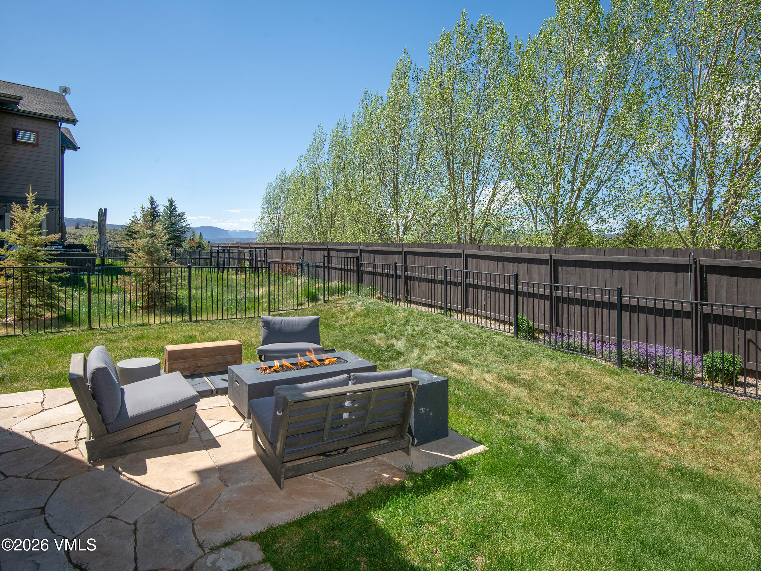 1045 White River Drive Property Photo 7