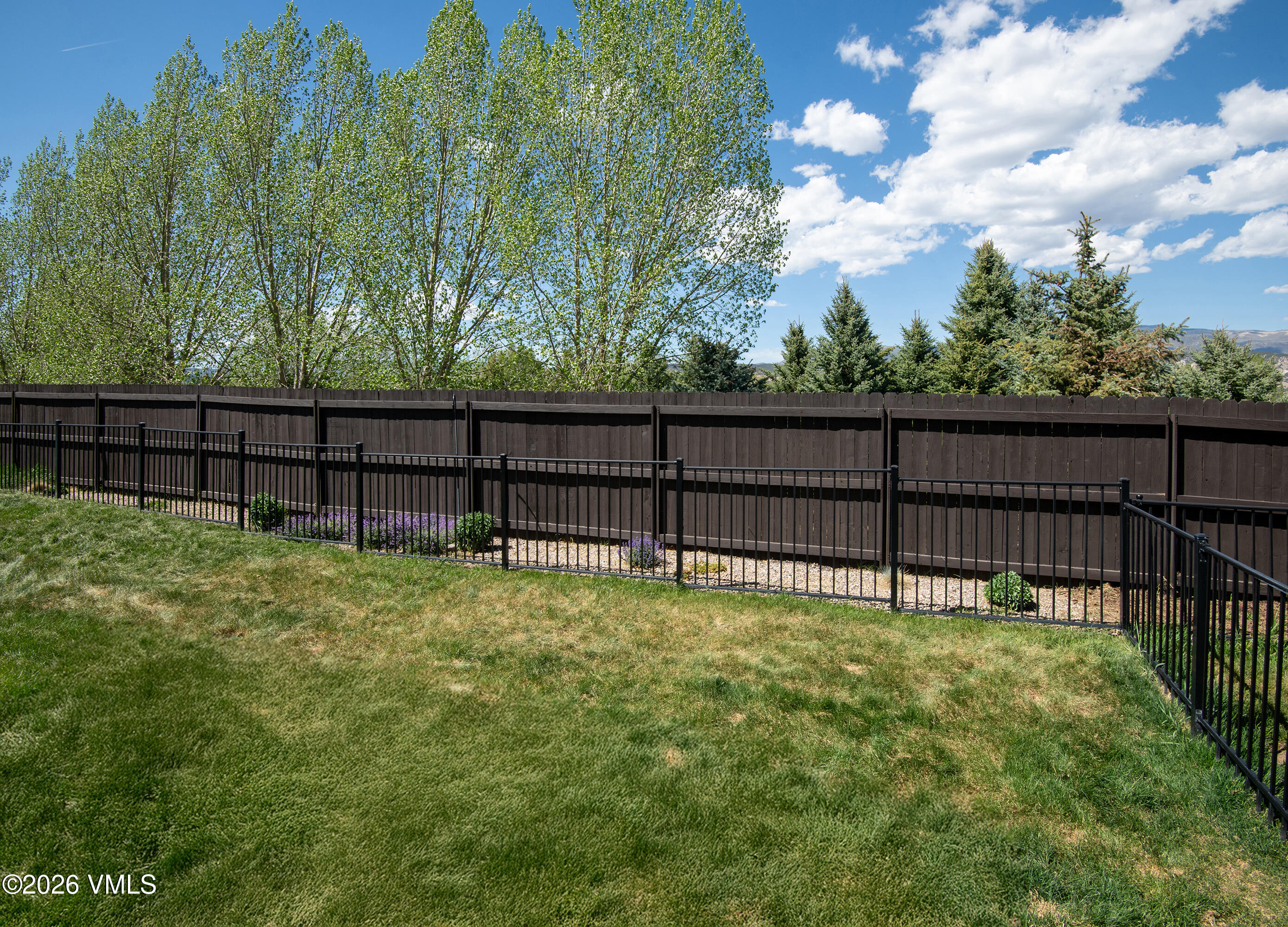 1045 White River Drive Property Photo 28