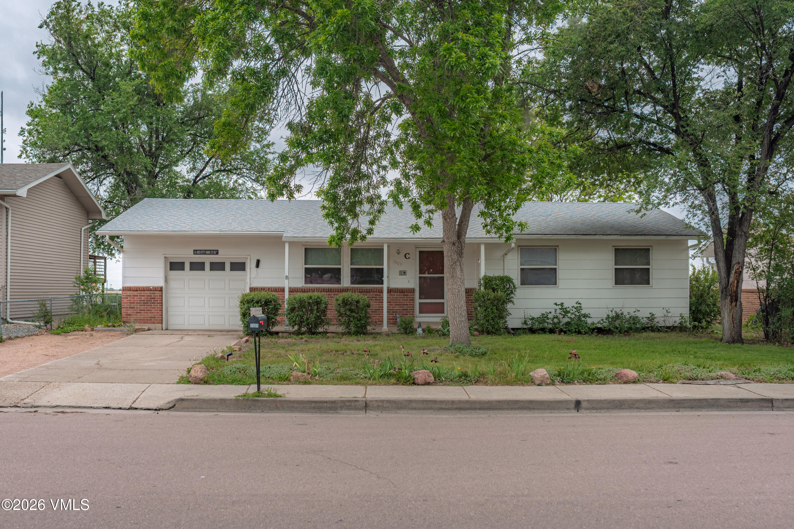7509 Fortman Avenue Property Photo 27