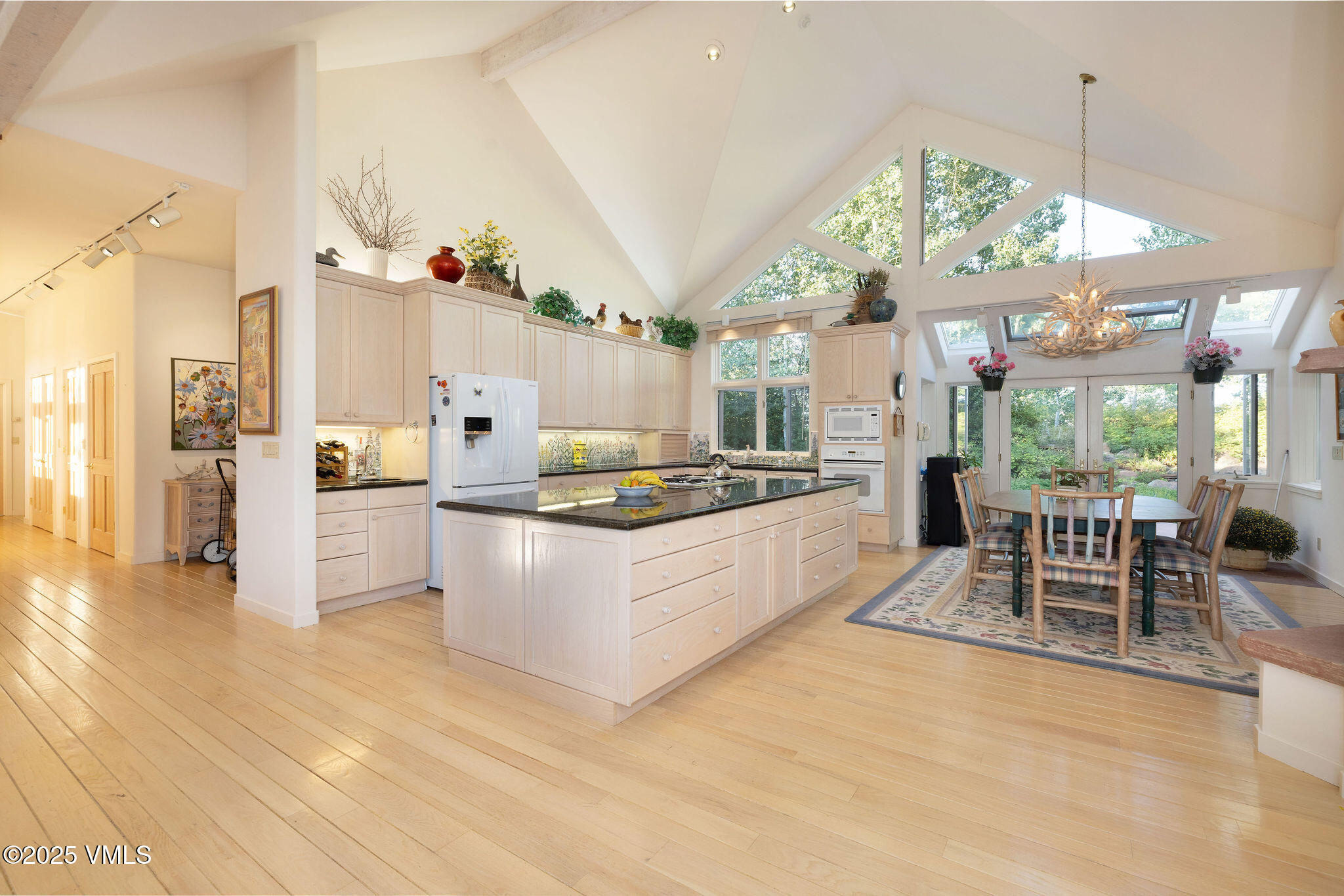 40 Holy Cross Drive Property Photo 11