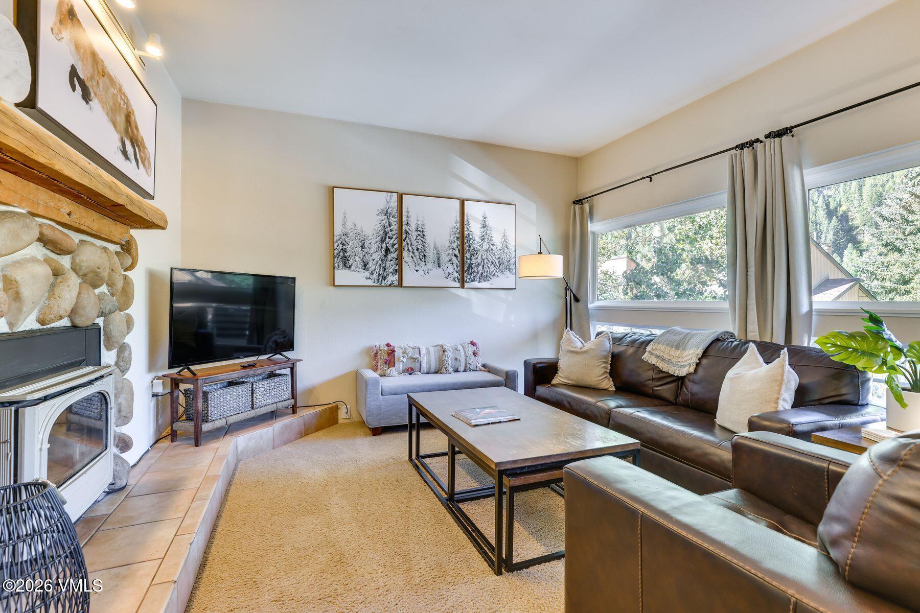4061 Bighorn 12-e Property Photo 4