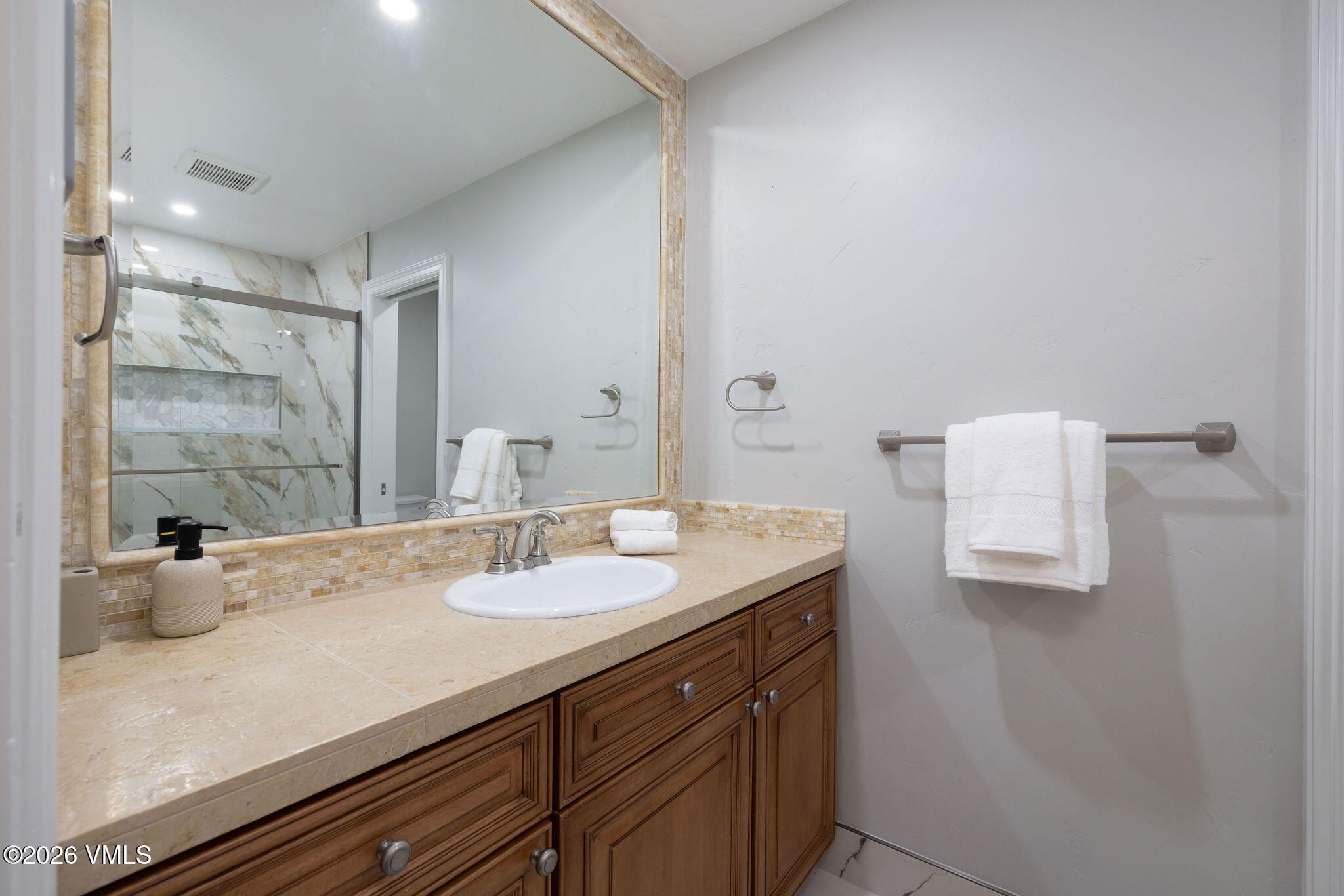 99 Castle Peak Close Property Photo 14