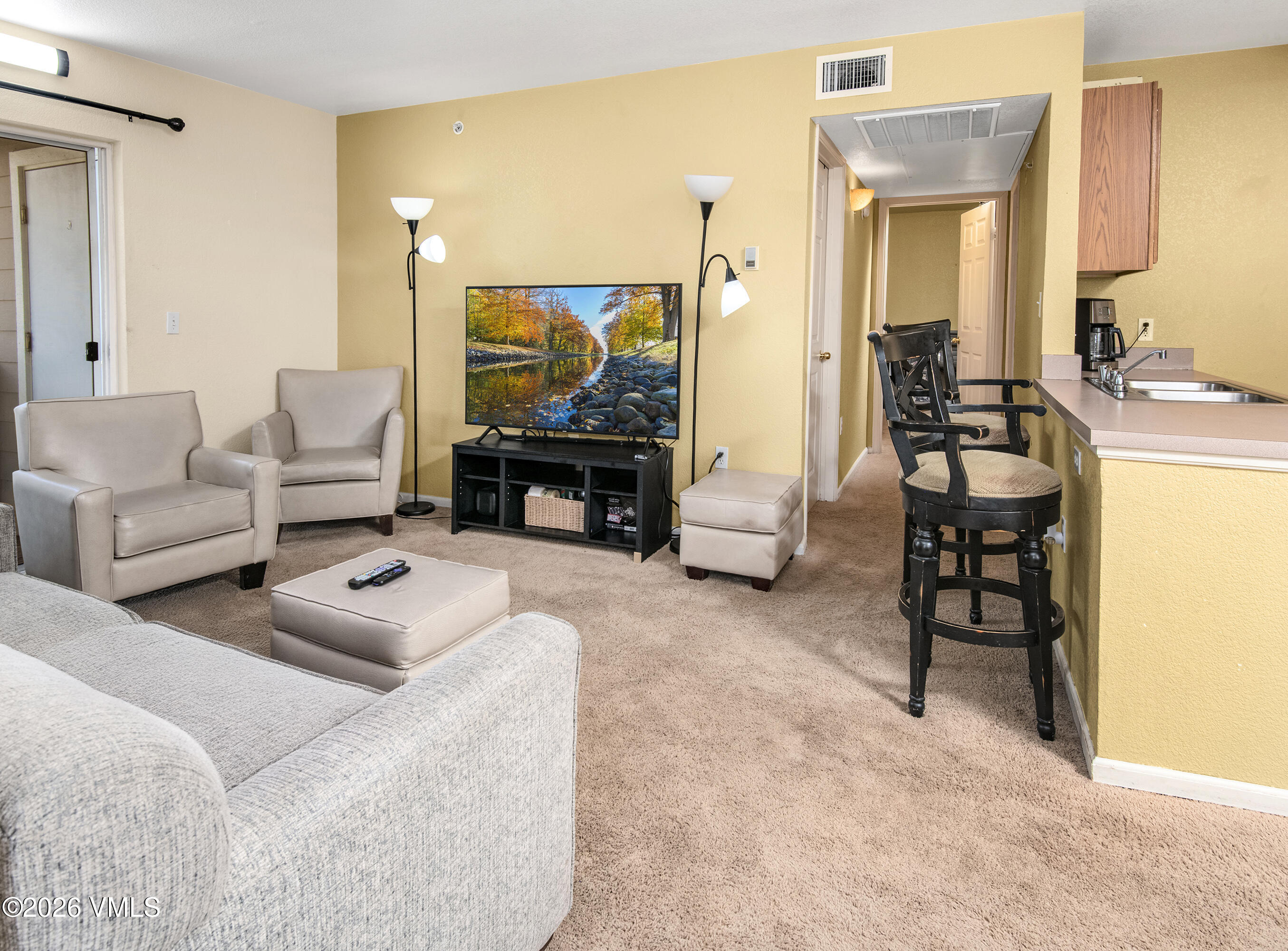 127 Jules D-201 Property Photo 5