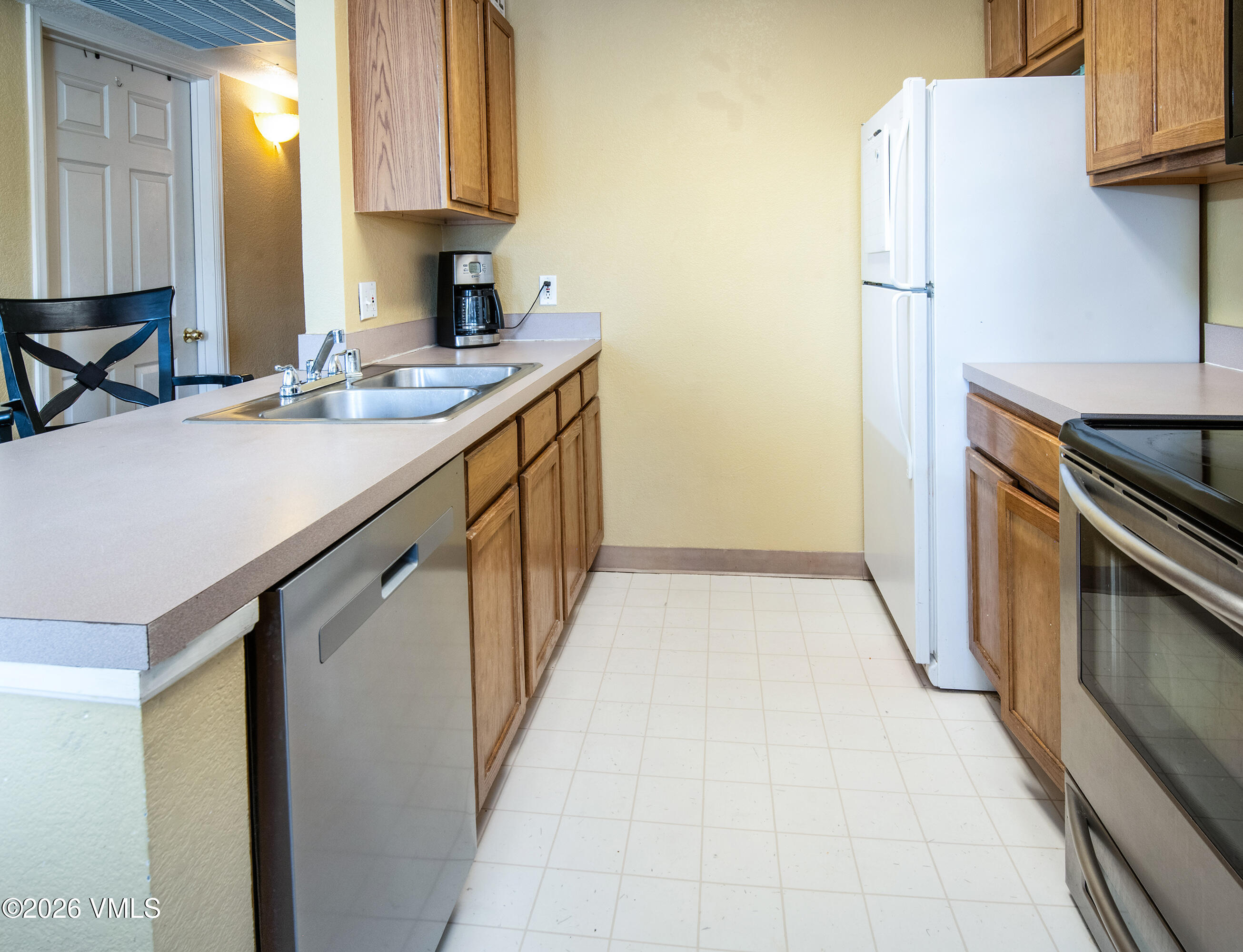 127 Jules D-201 Property Photo 9