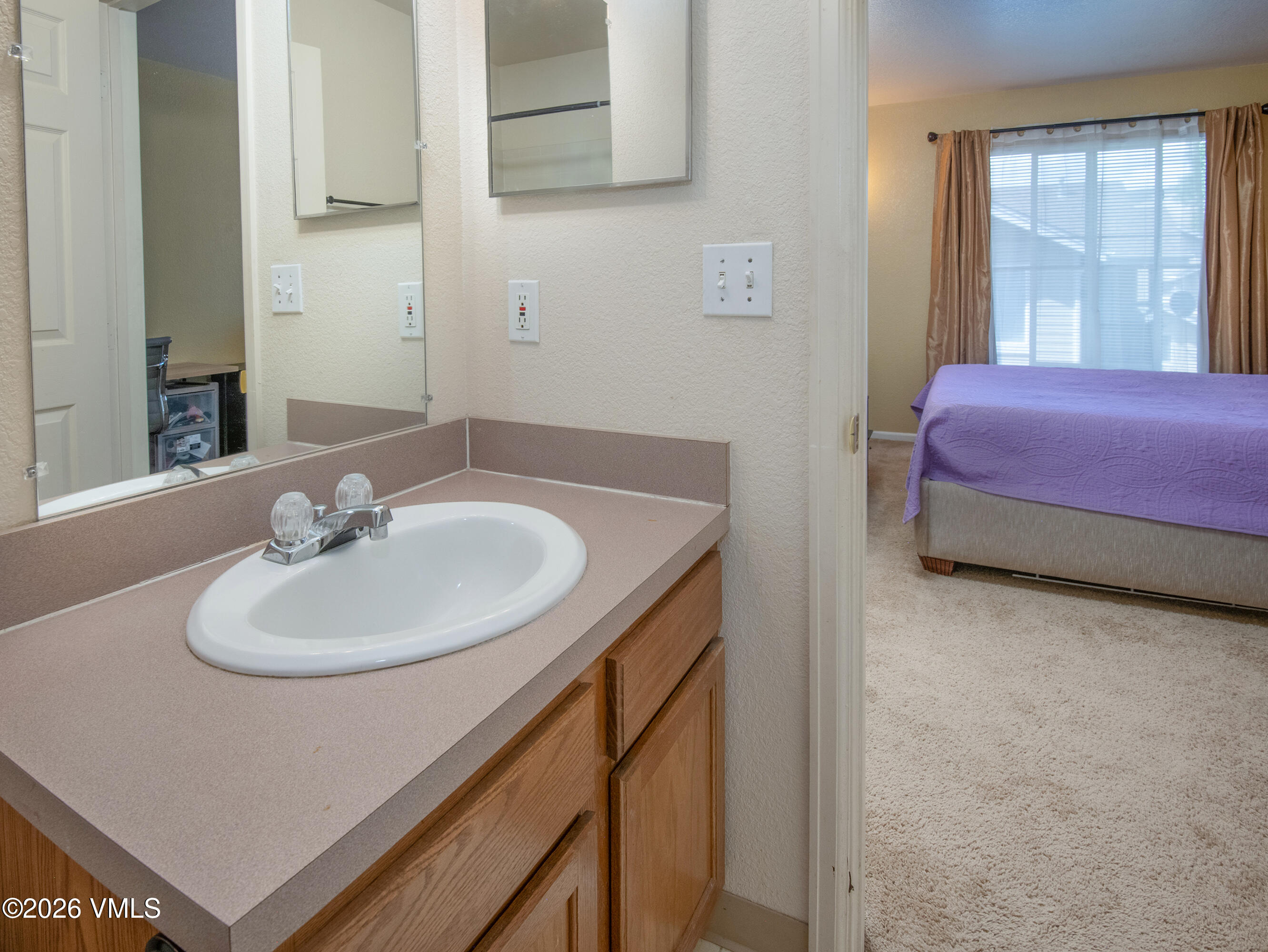 127 Jules D-201 Property Photo 17