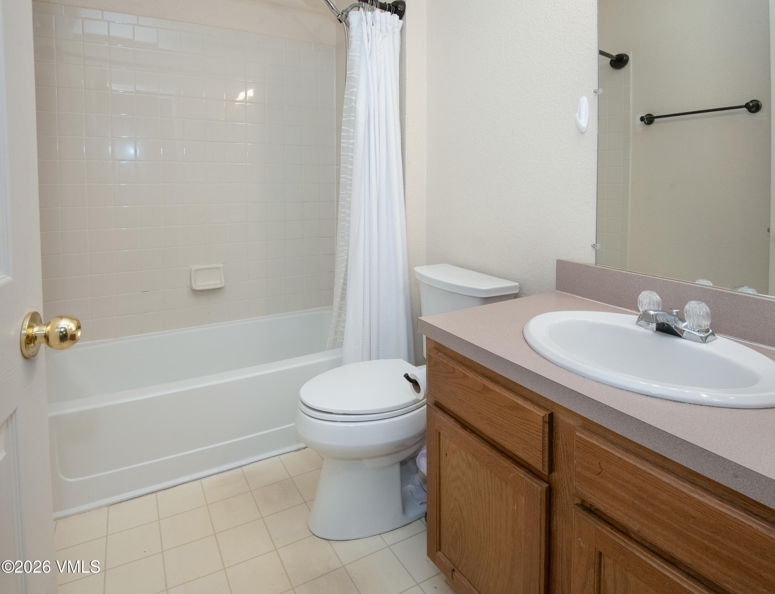 127 Jules D-201 Property Photo 18