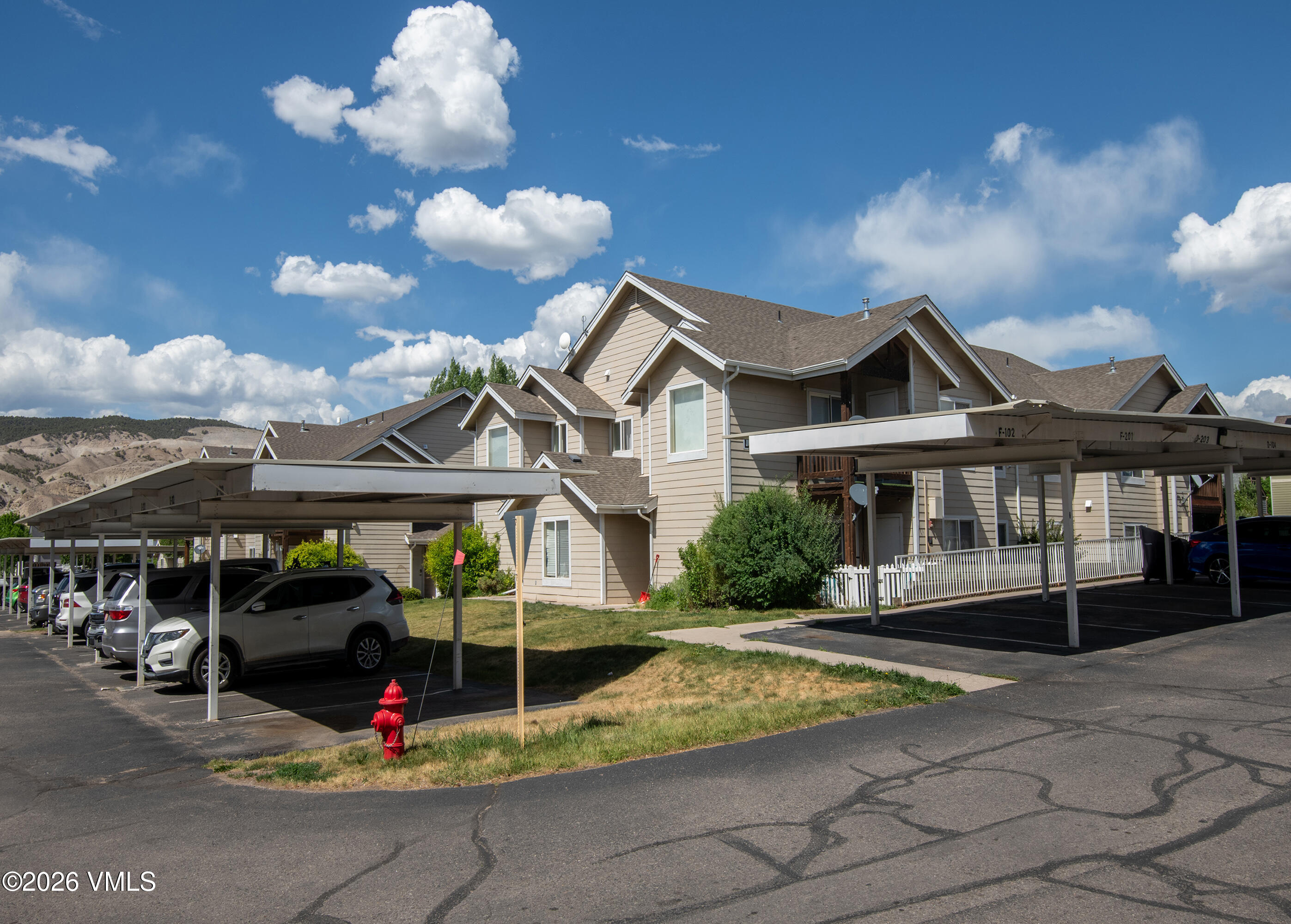 127 Jules D-201 Property Photo 22