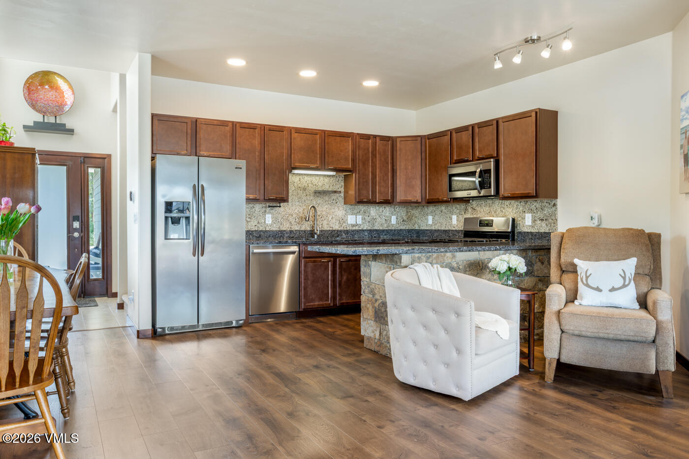 1255 Hawks Nest Lane Property Photo 8