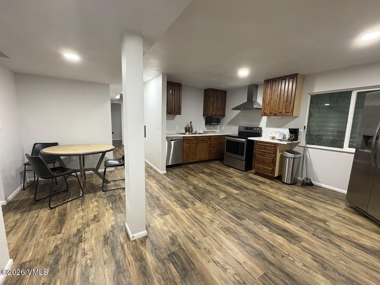 206 Ewing Street B Property Photo 2