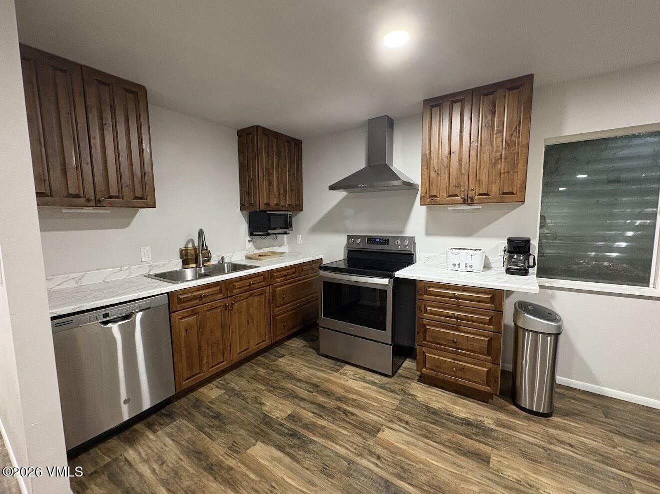 206 Ewing Street B Property Photo 6