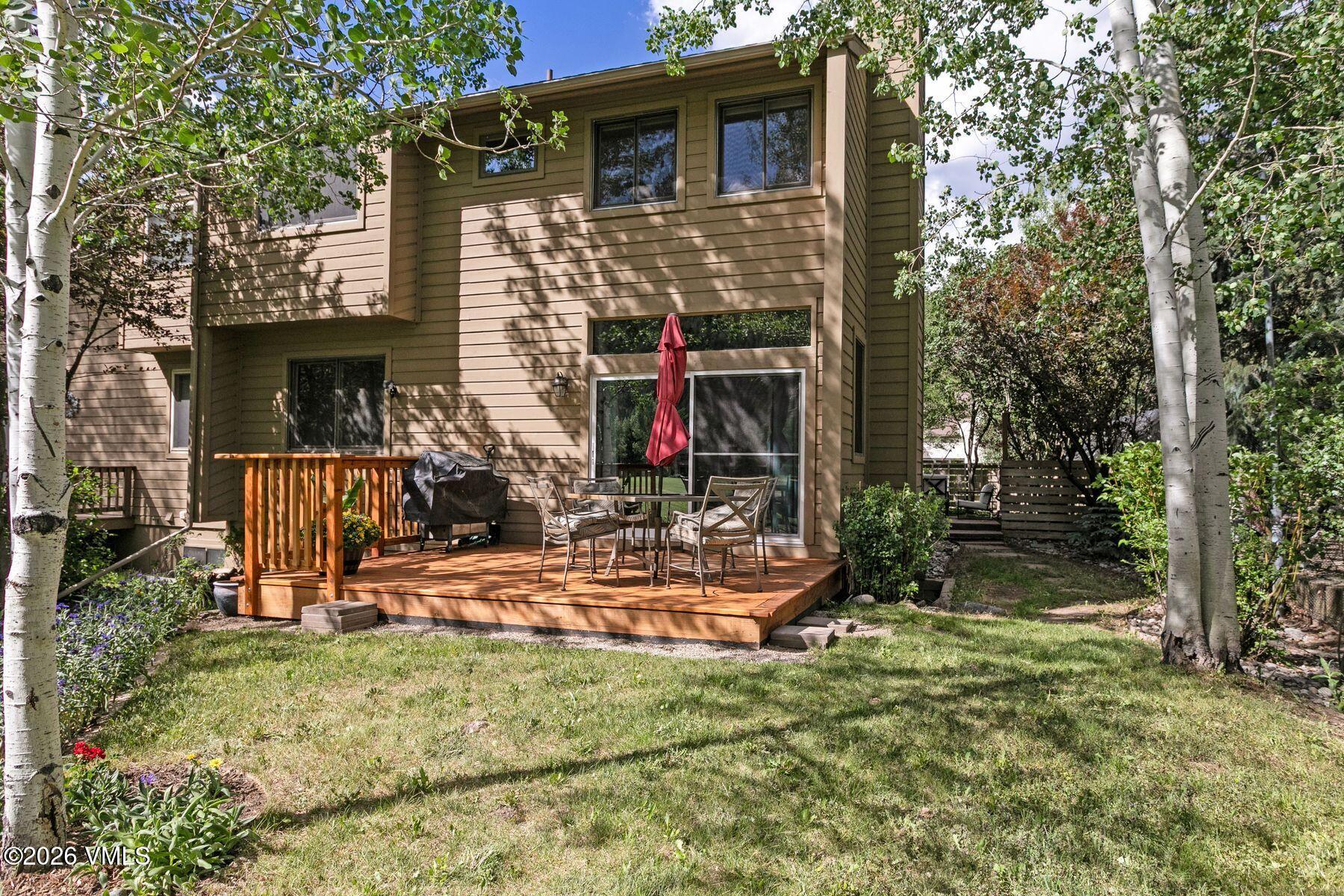 280 Larkspur Lane # A Property Photo 4