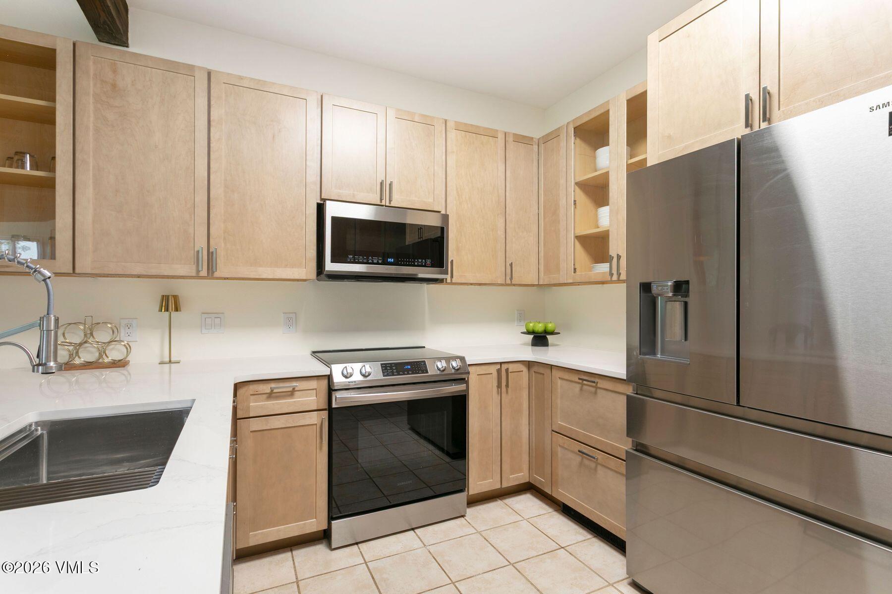 280 Larkspur Lane # A Property Photo 13