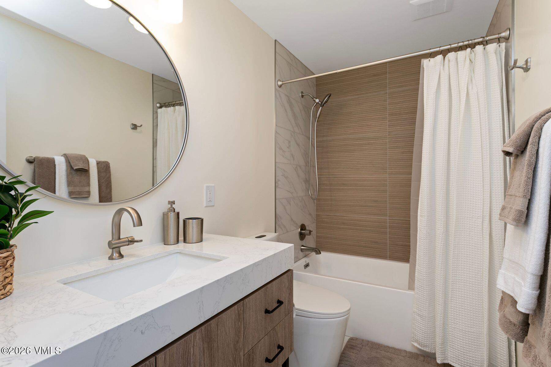 280 Larkspur Lane # A Property Photo 19