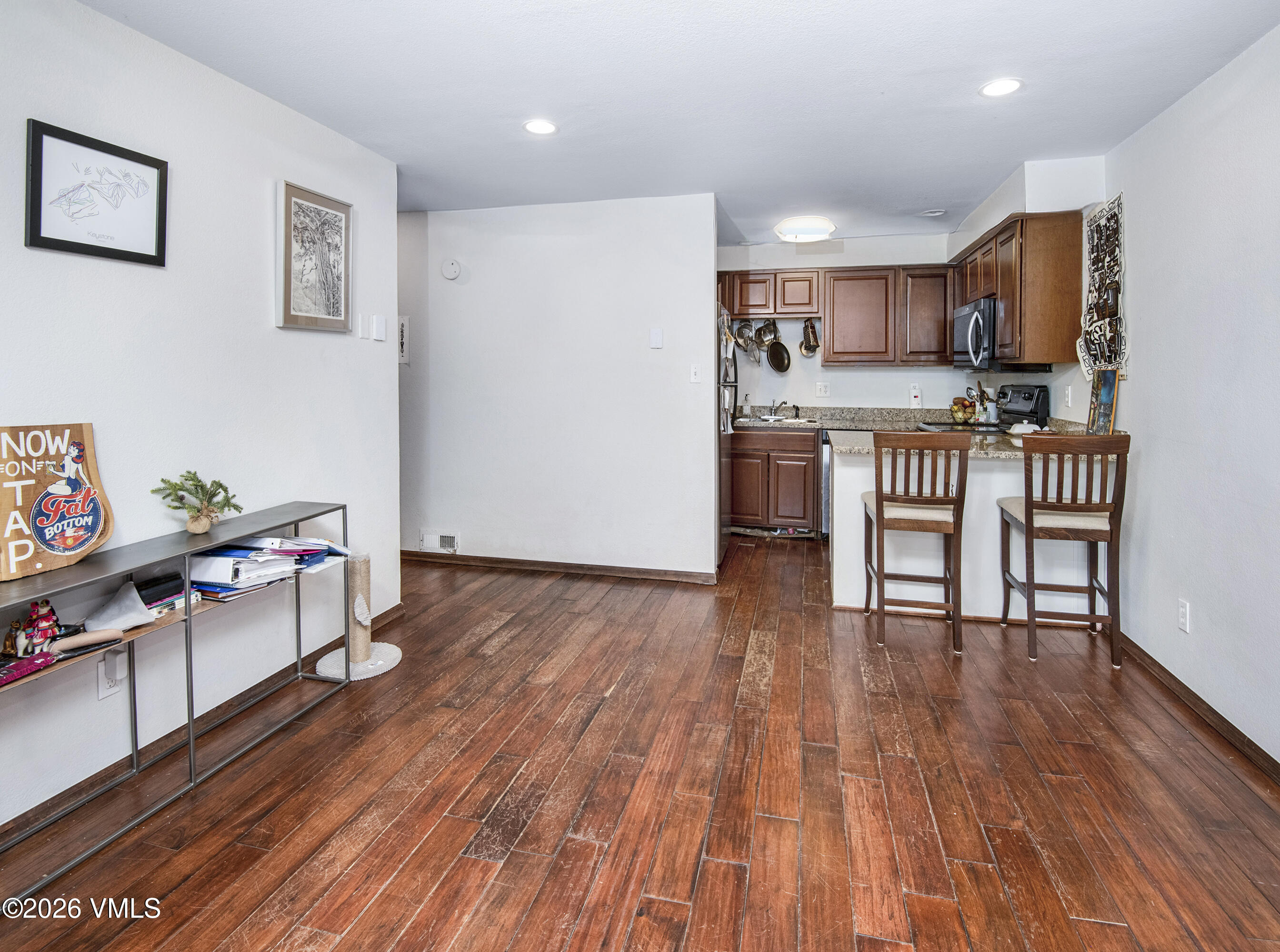 371 Nottingham 4-e Property Photo 1