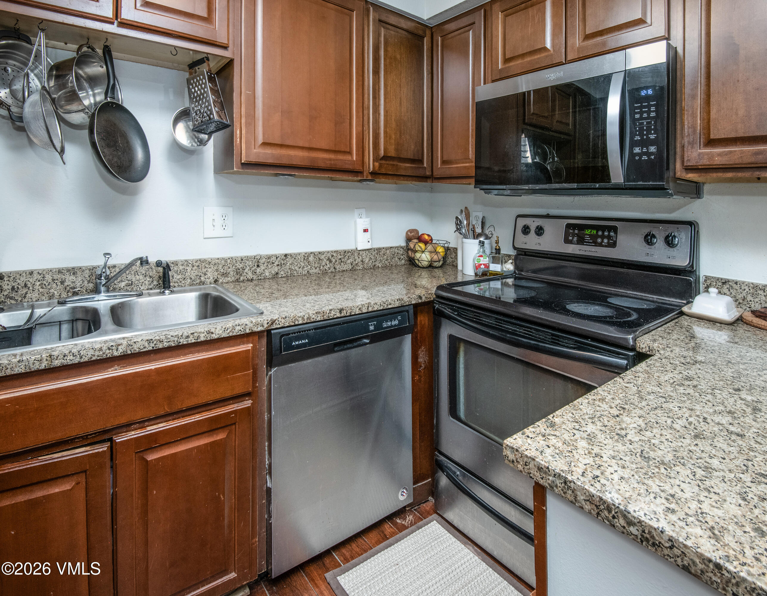 371 Nottingham 4-e Property Photo 7