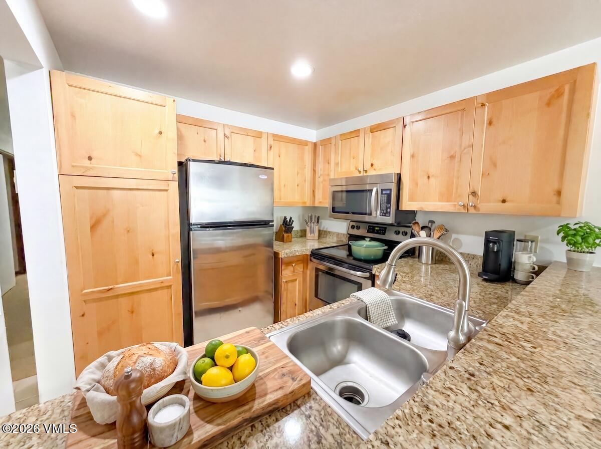 137 Benchmark Road 216 Property Photo 4